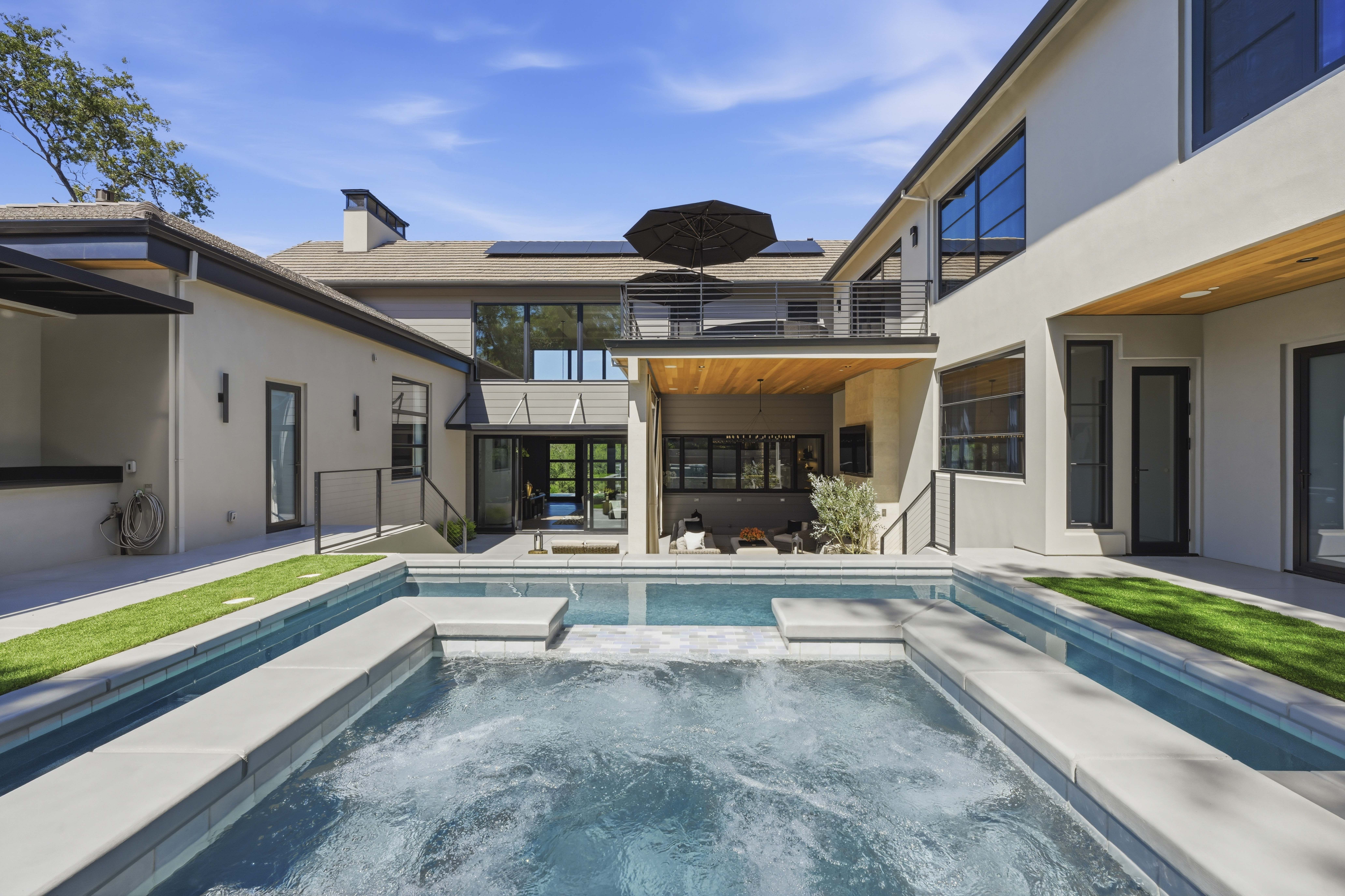 4200 Raphael Drive 