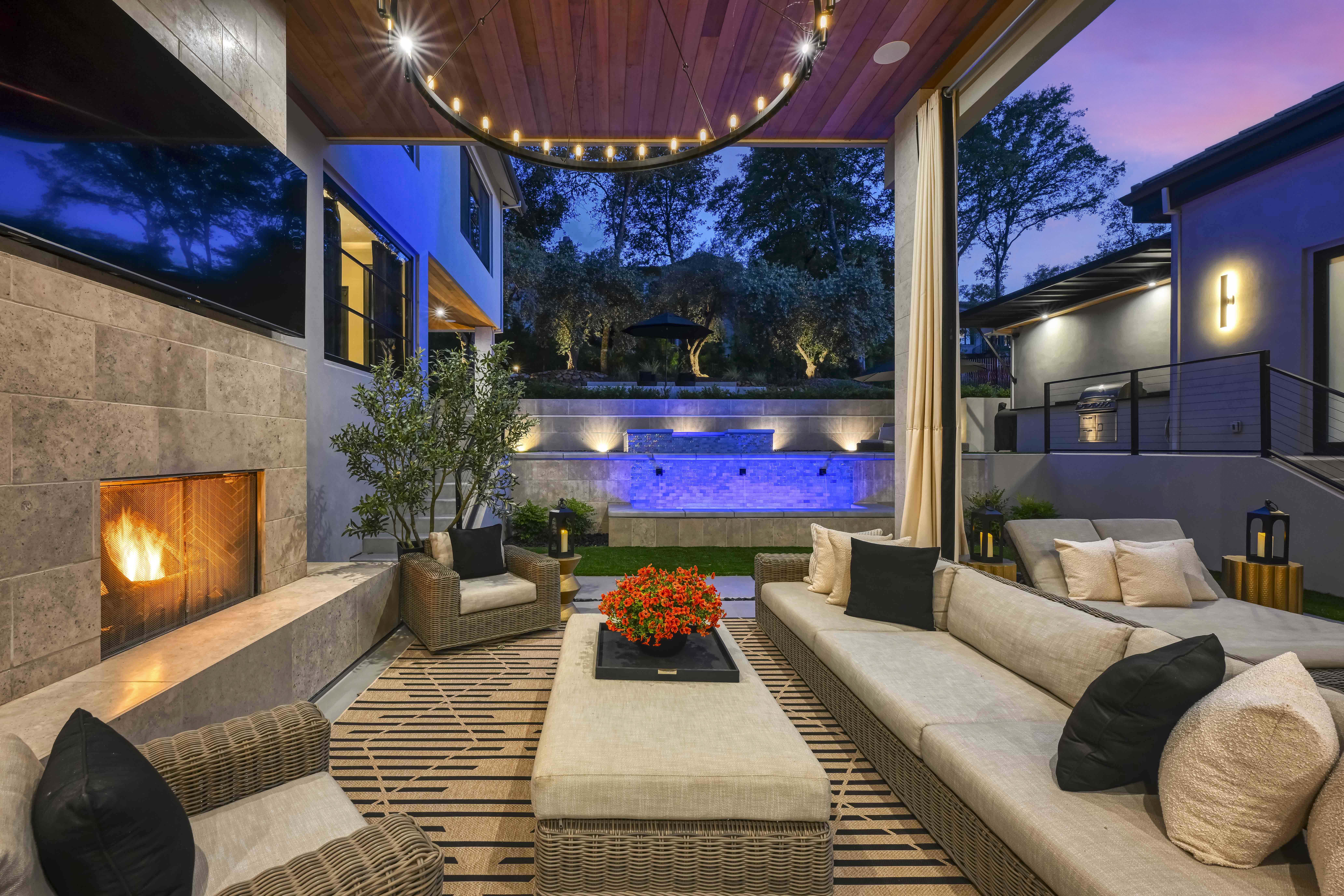 4200 Raphael Drive 