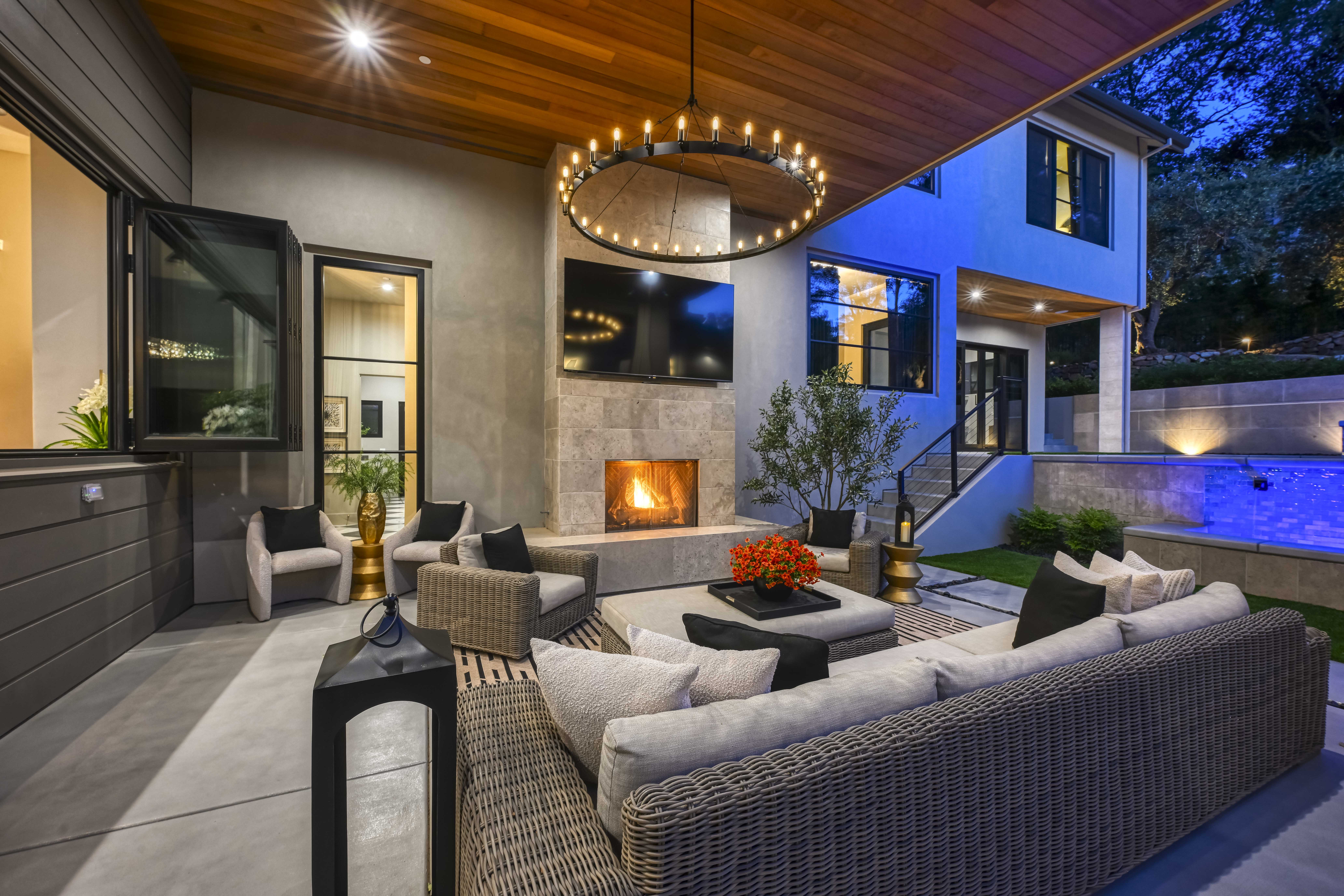 4200 Raphael Drive 
