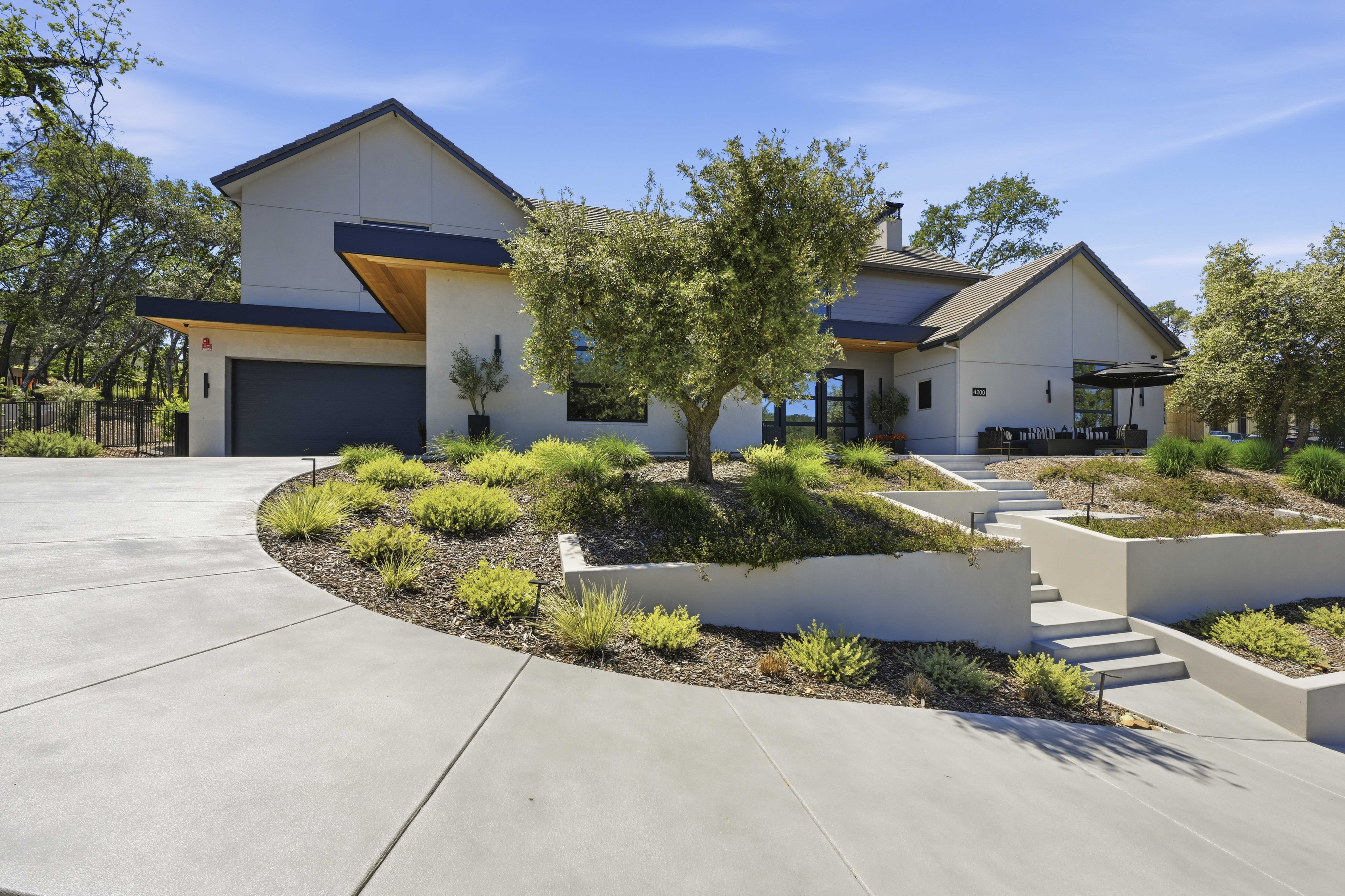 4200 Raphael Drive 
