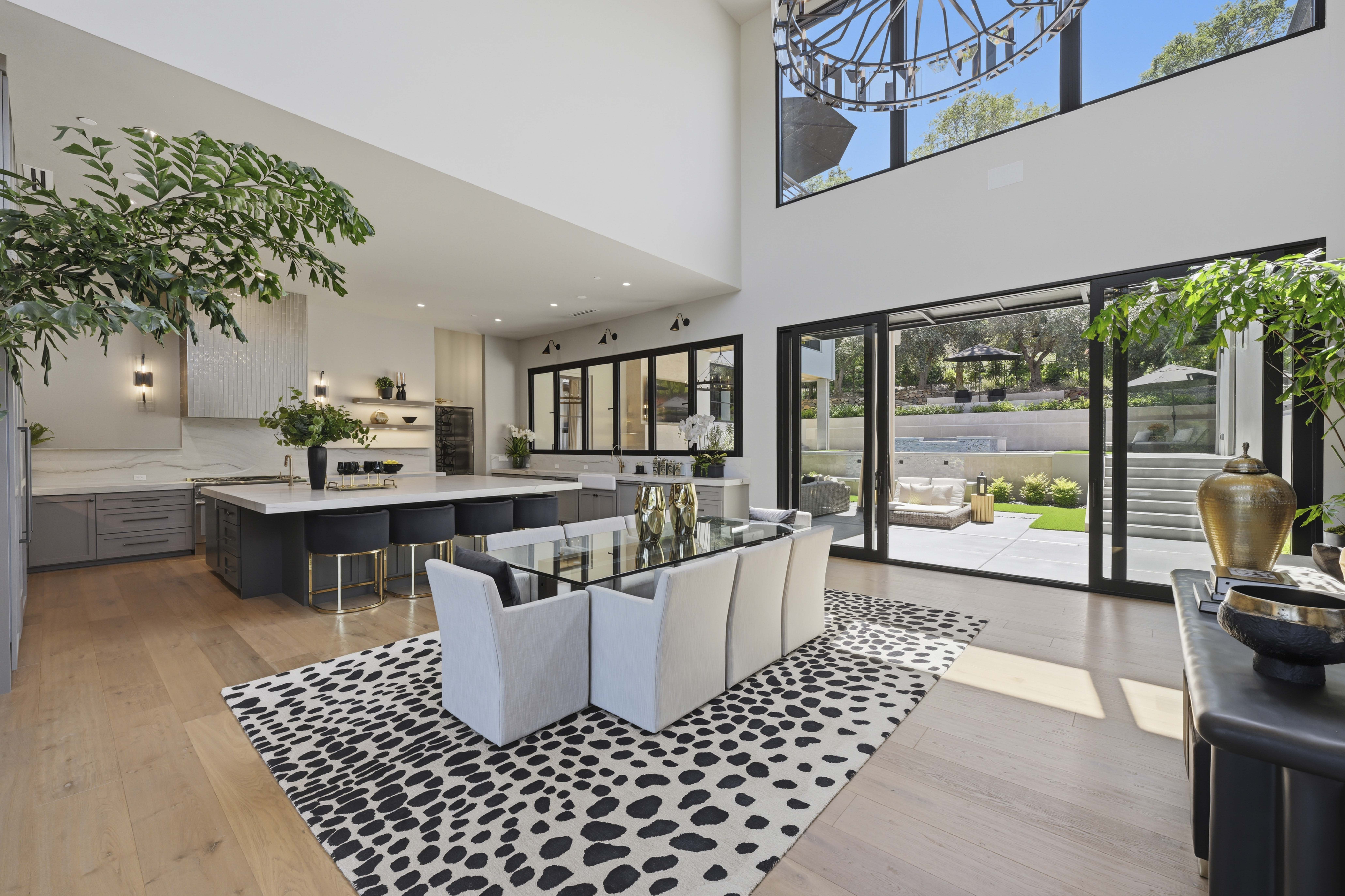 4200 Raphael Drive 