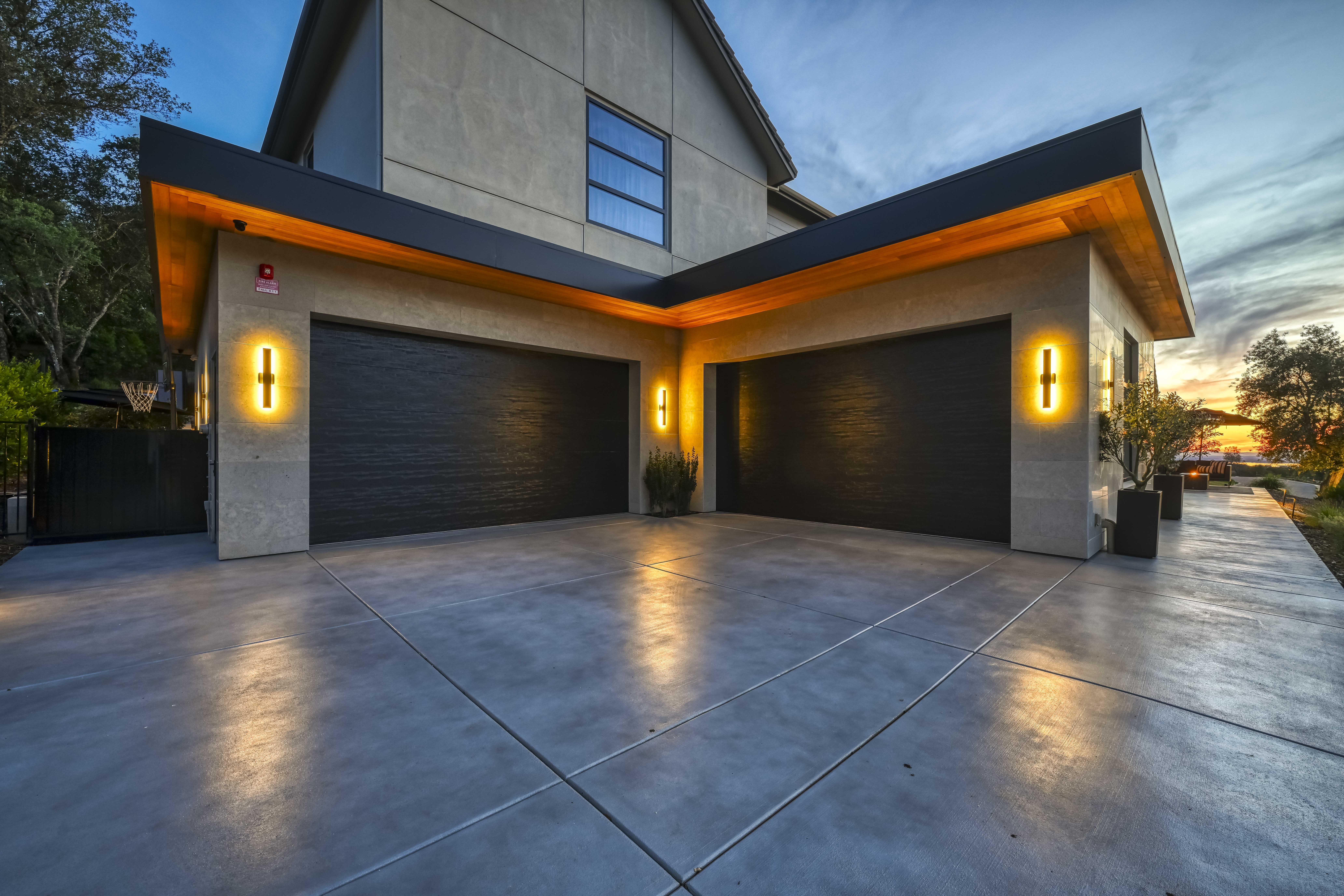 4200 Raphael Drive 