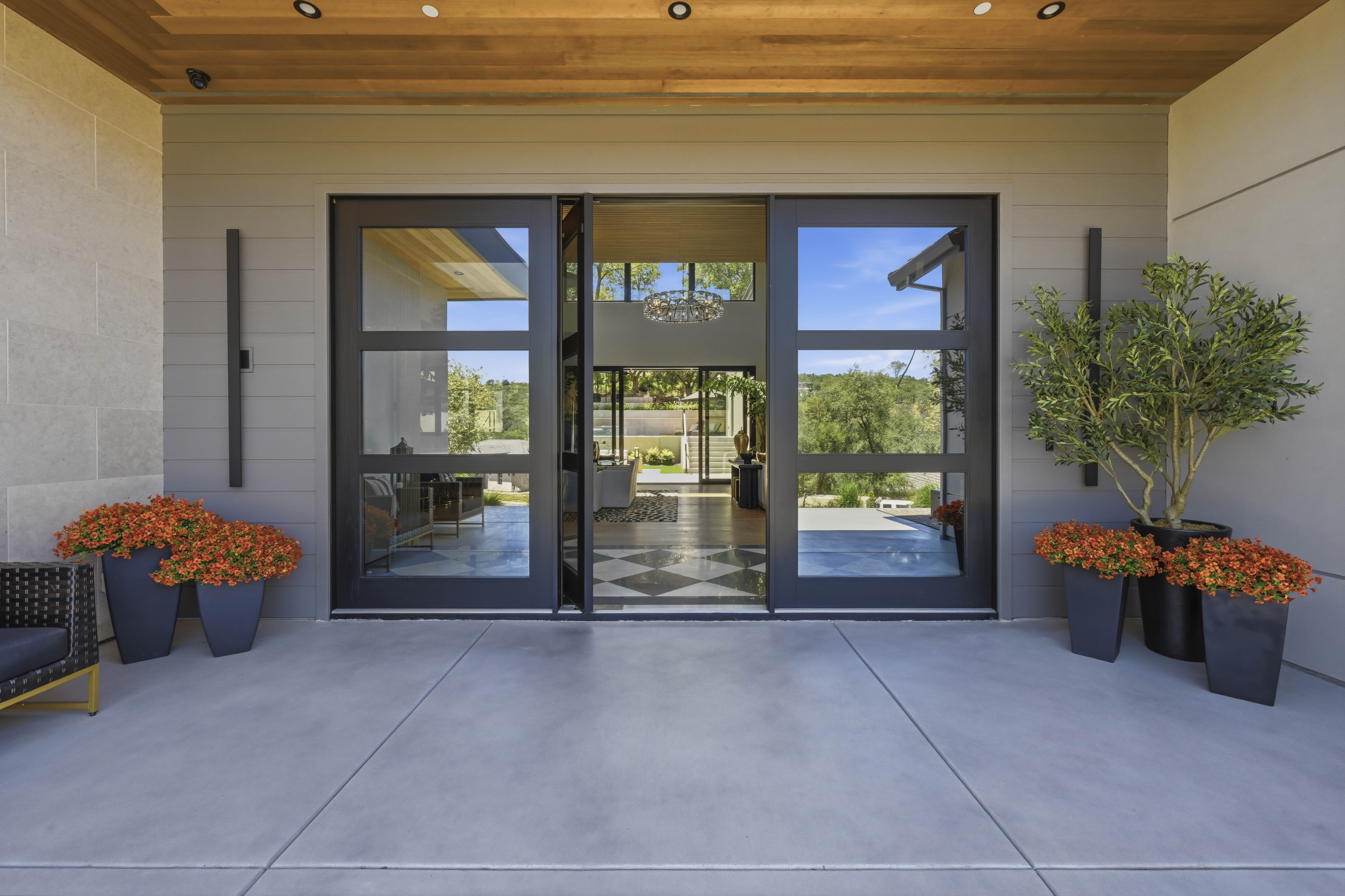 4200 Raphael Drive 