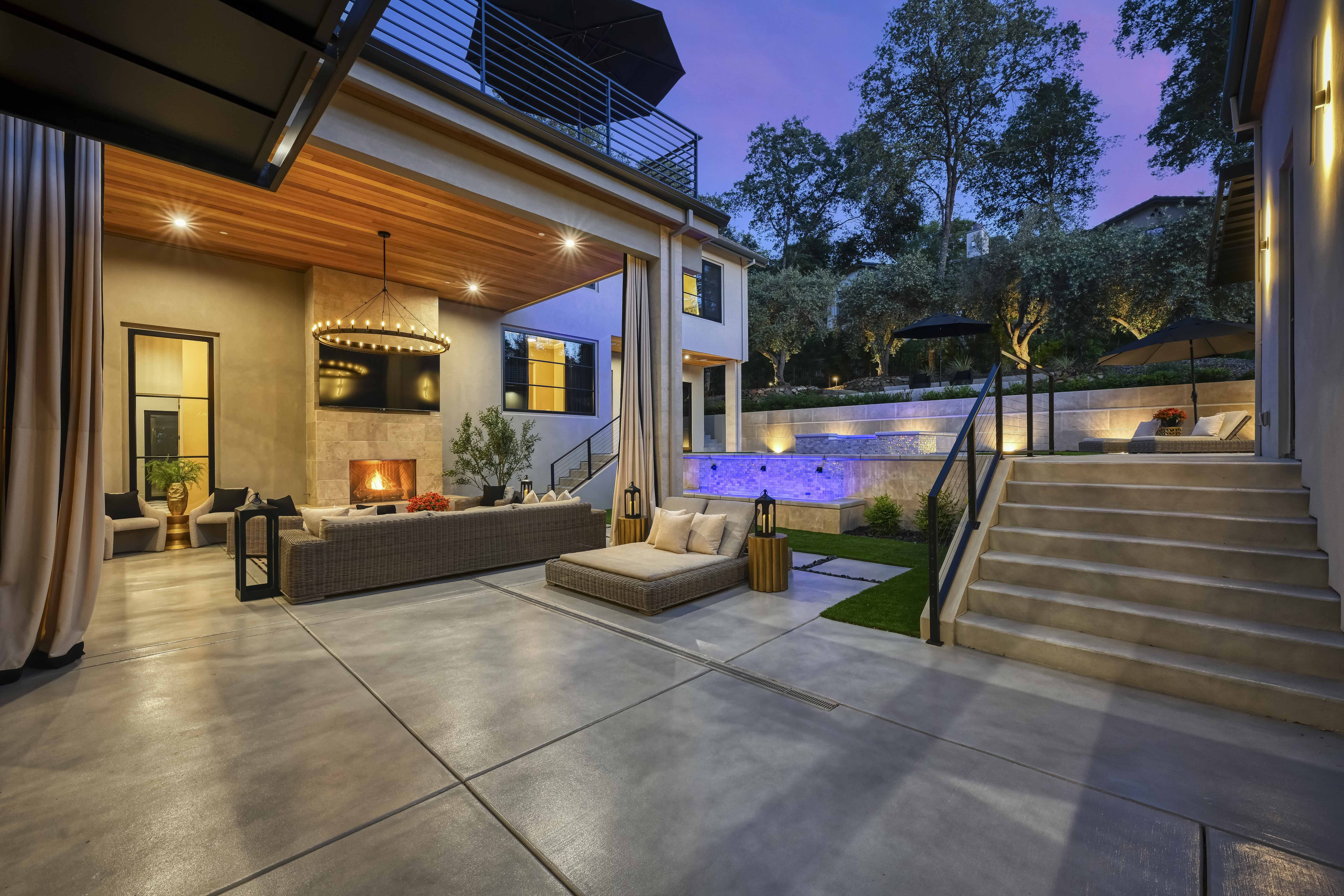 4200 Raphael Drive 