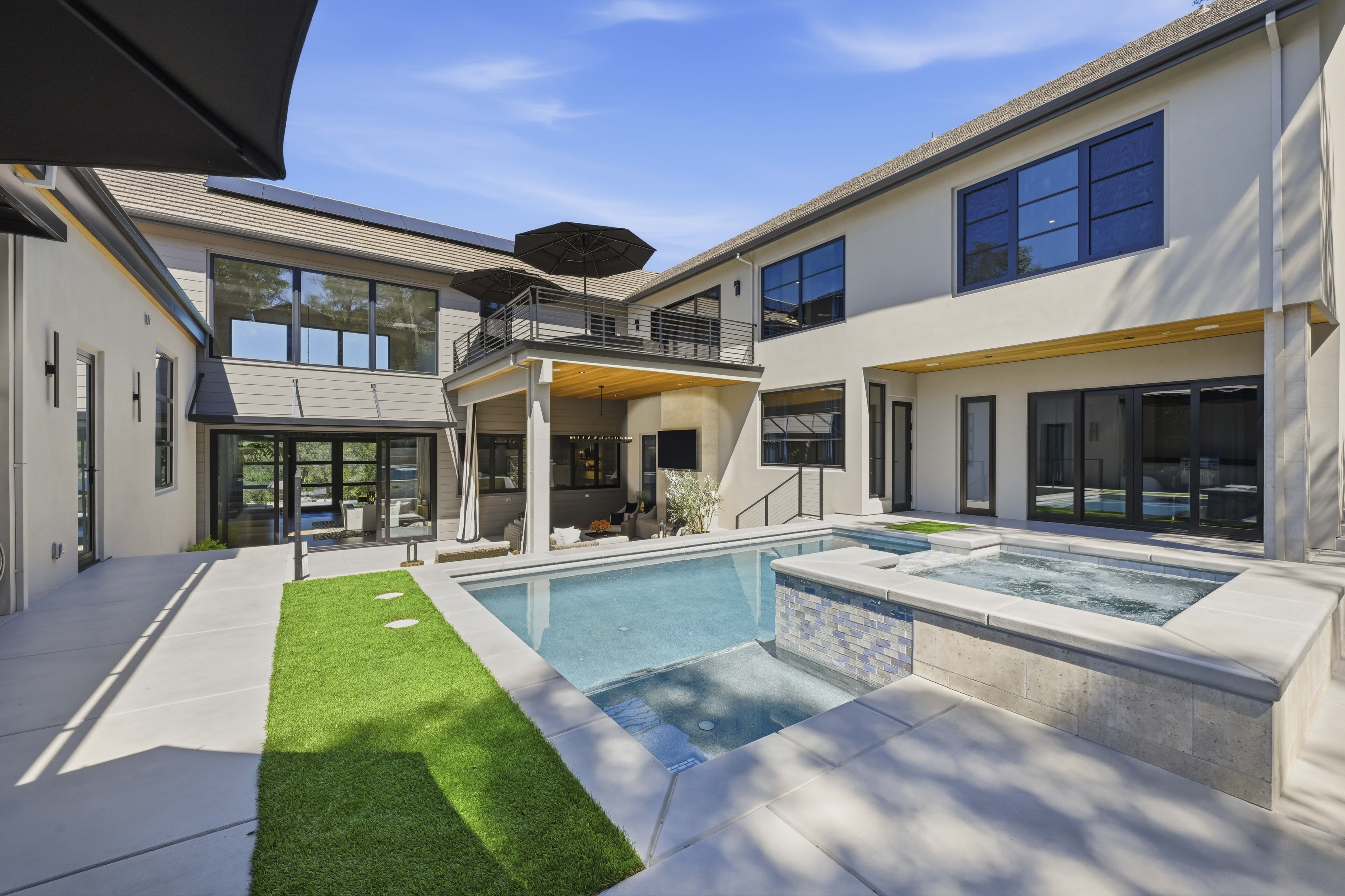 4200 Raphael Drive 