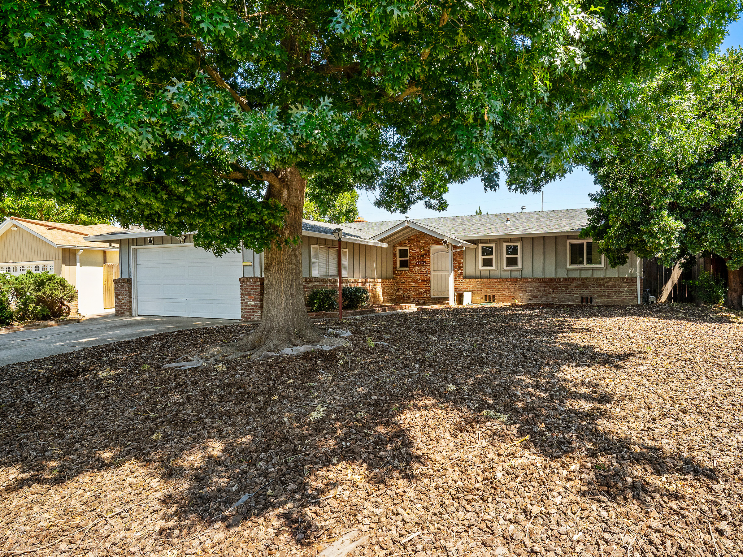 1749 Wakefield Way 