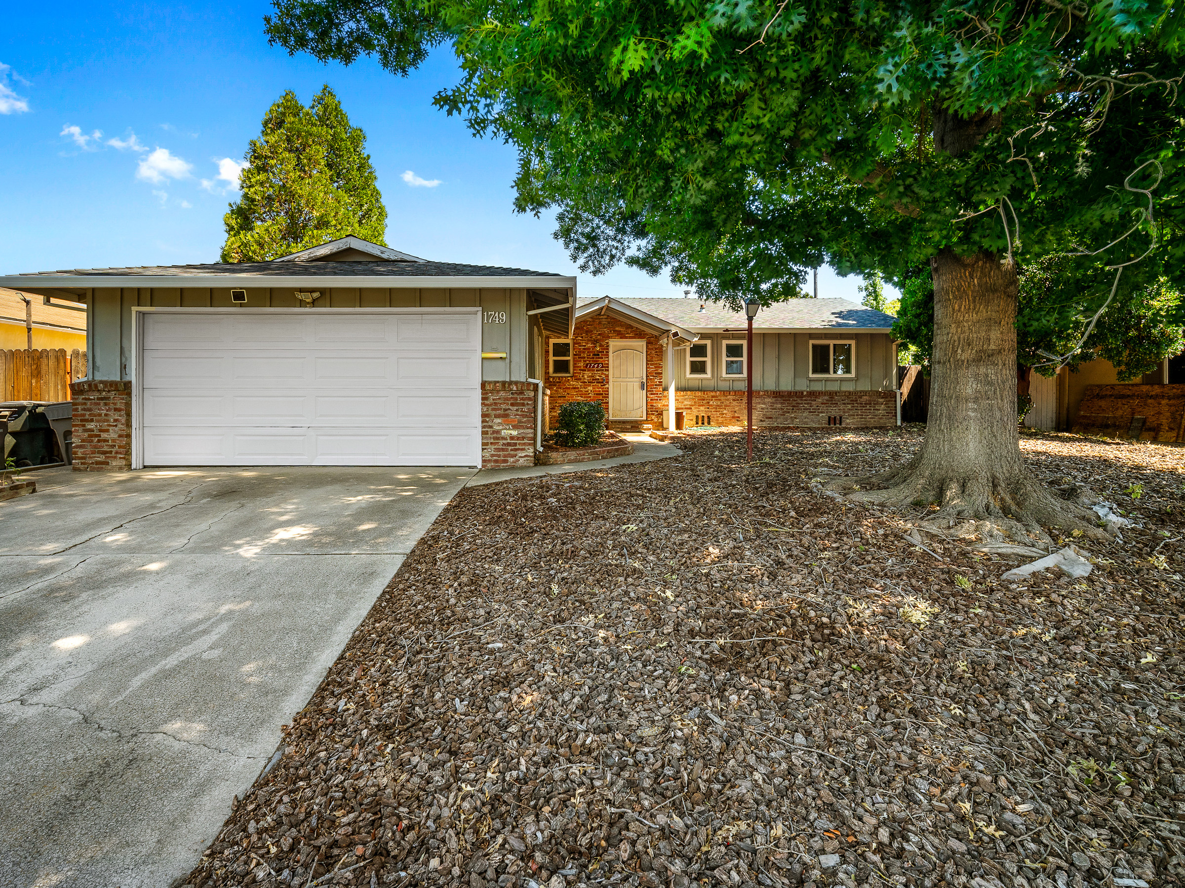 1749 Wakefield Way 