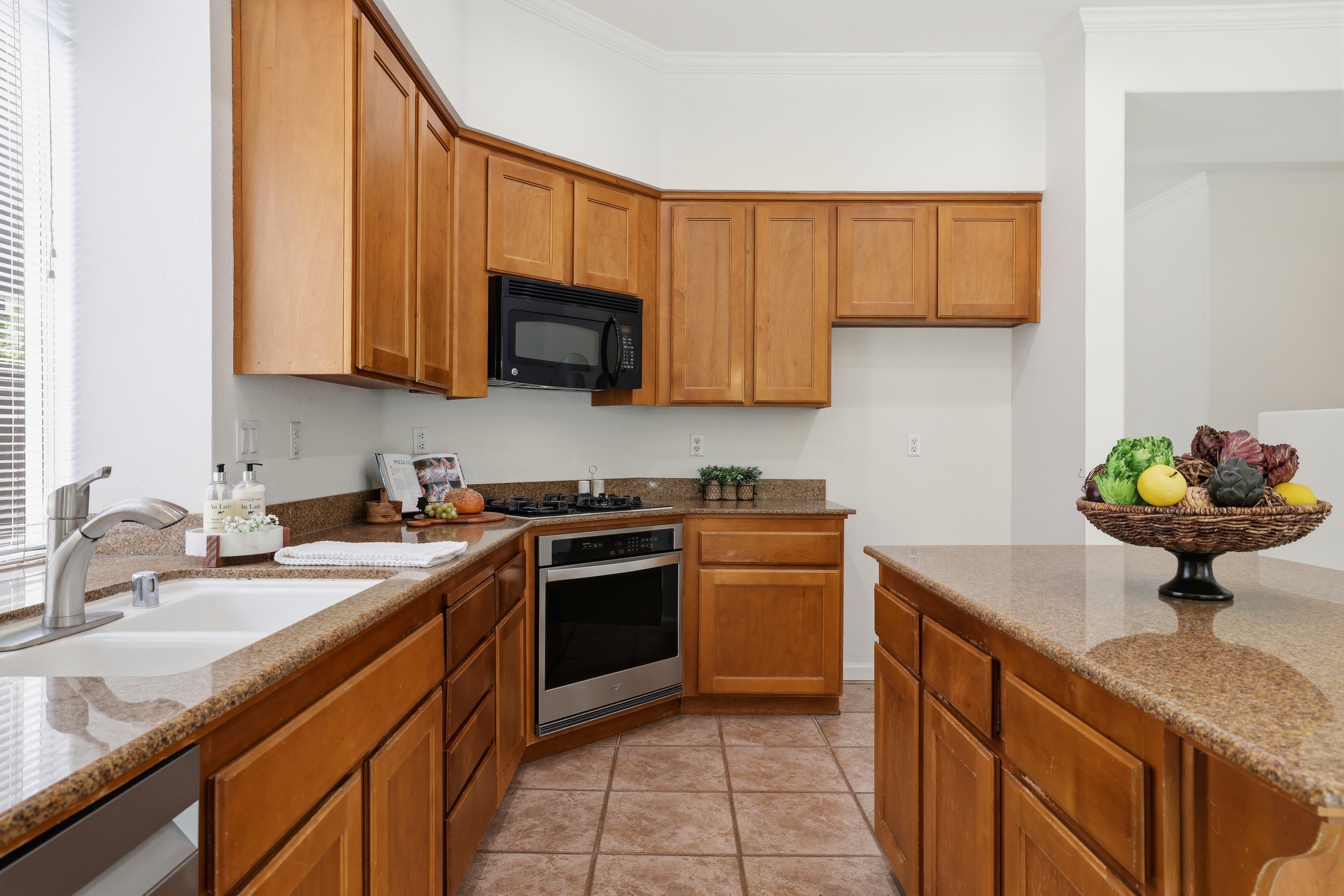 3271 Stonehurst Drive 
