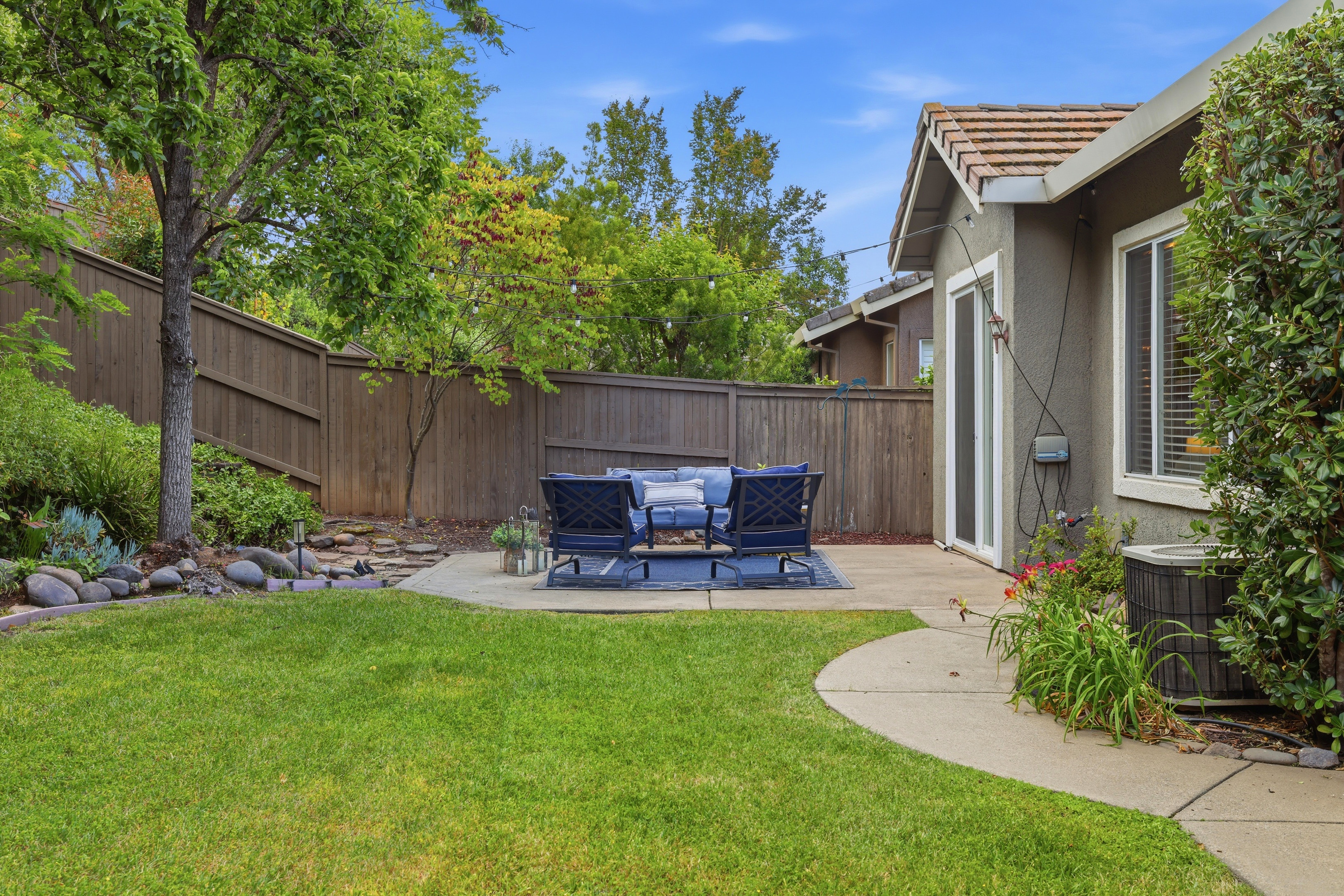 3271 Stonehurst Drive 