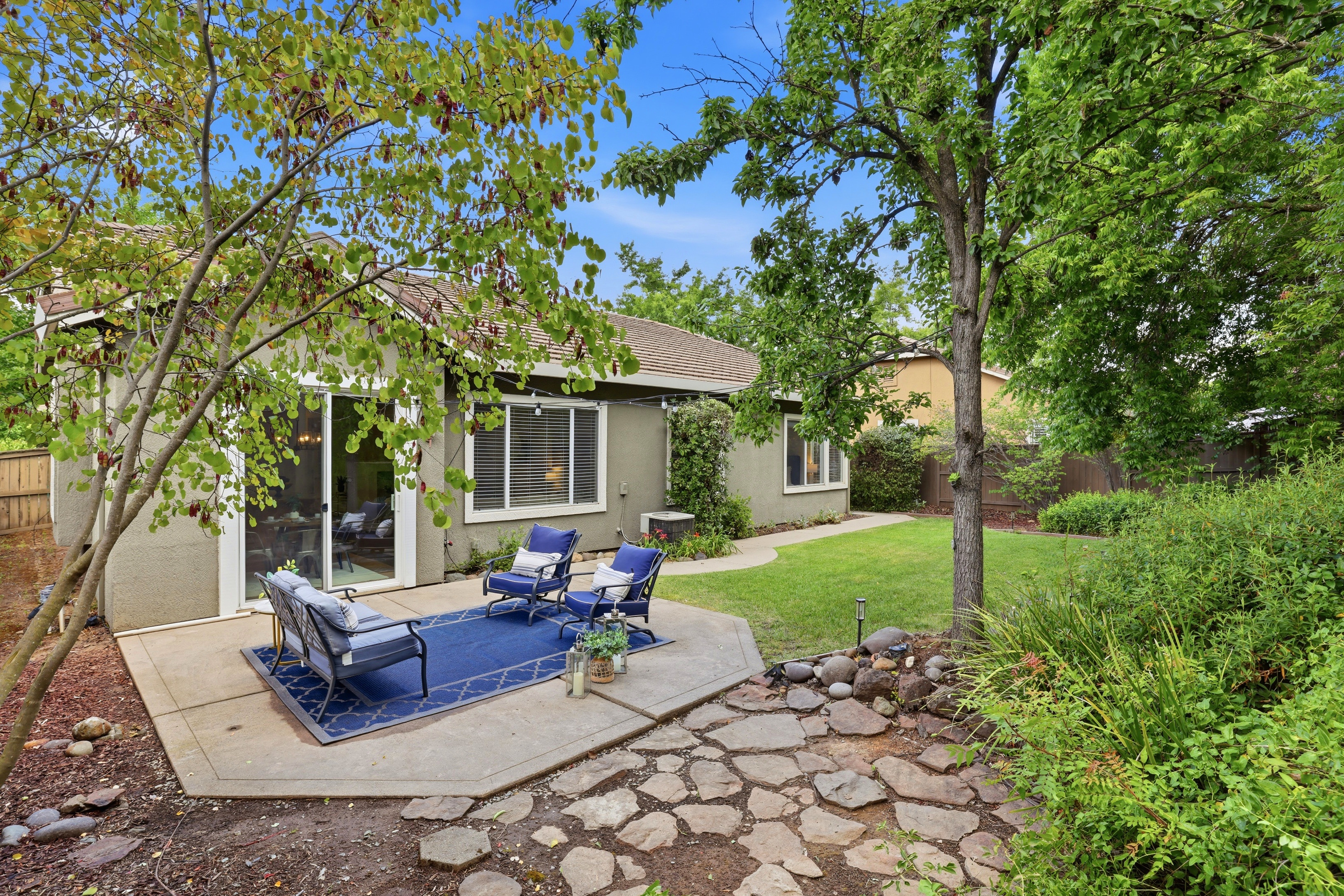 3271 Stonehurst Drive 