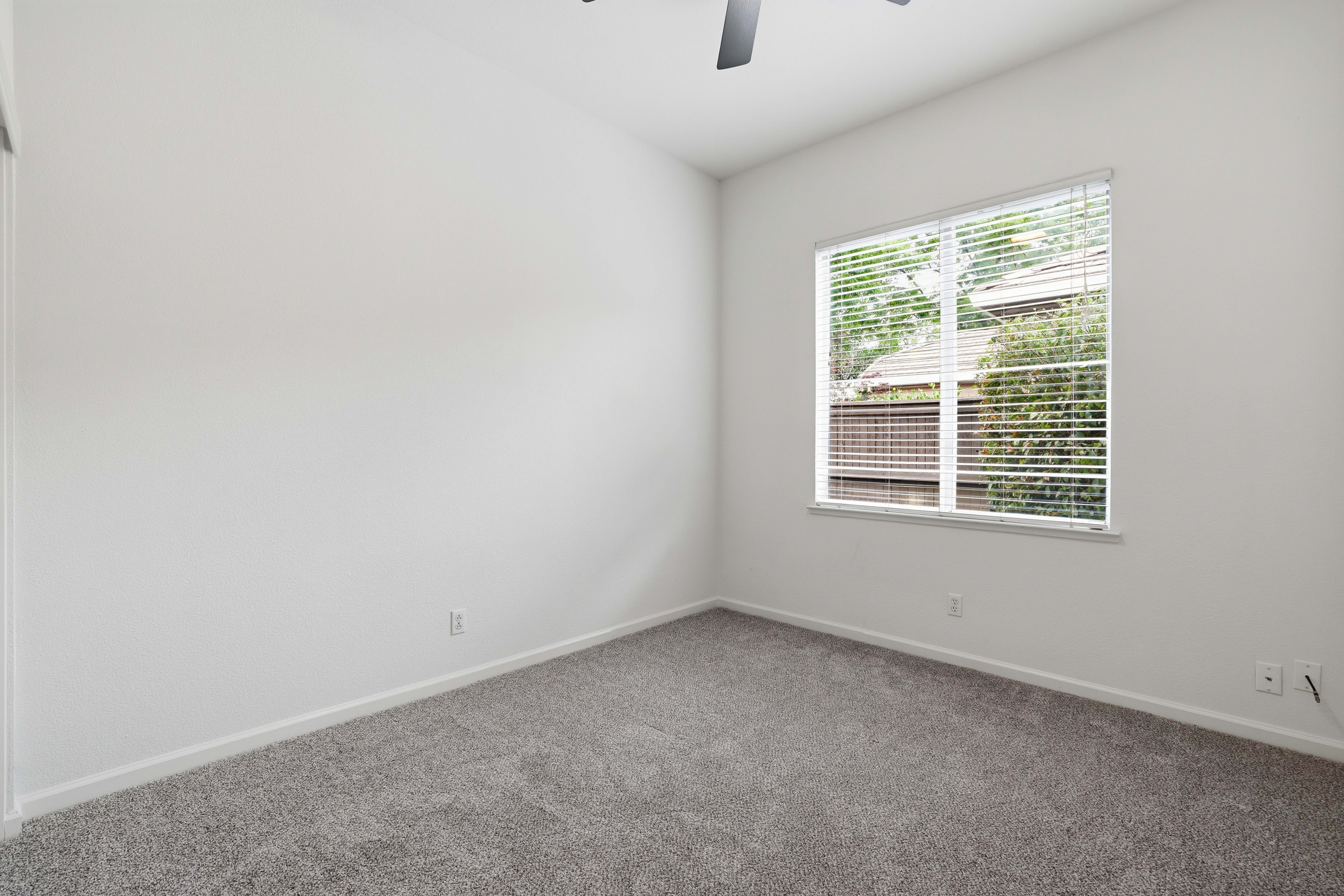 3271 Stonehurst Drive 