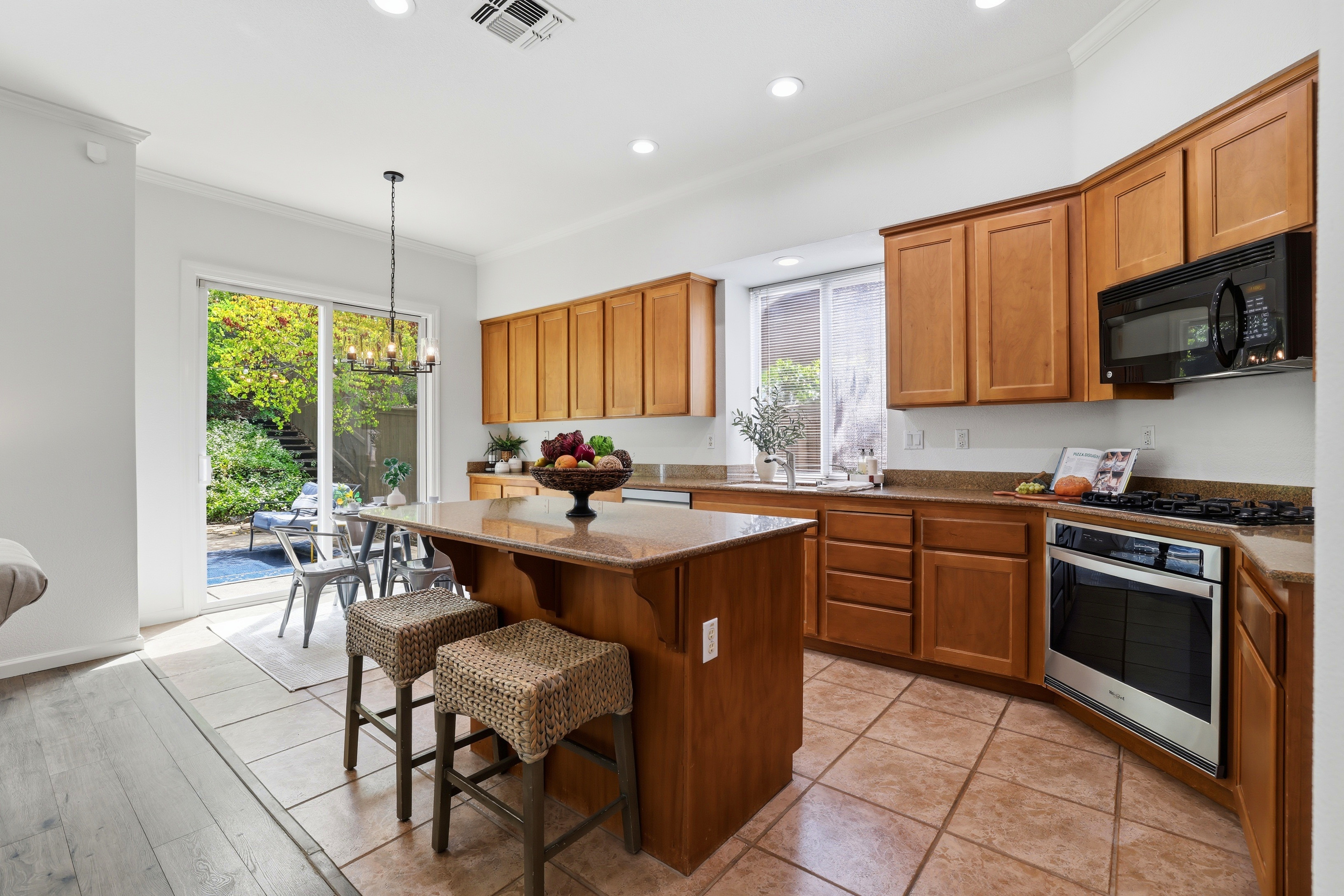 3271 Stonehurst Drive 