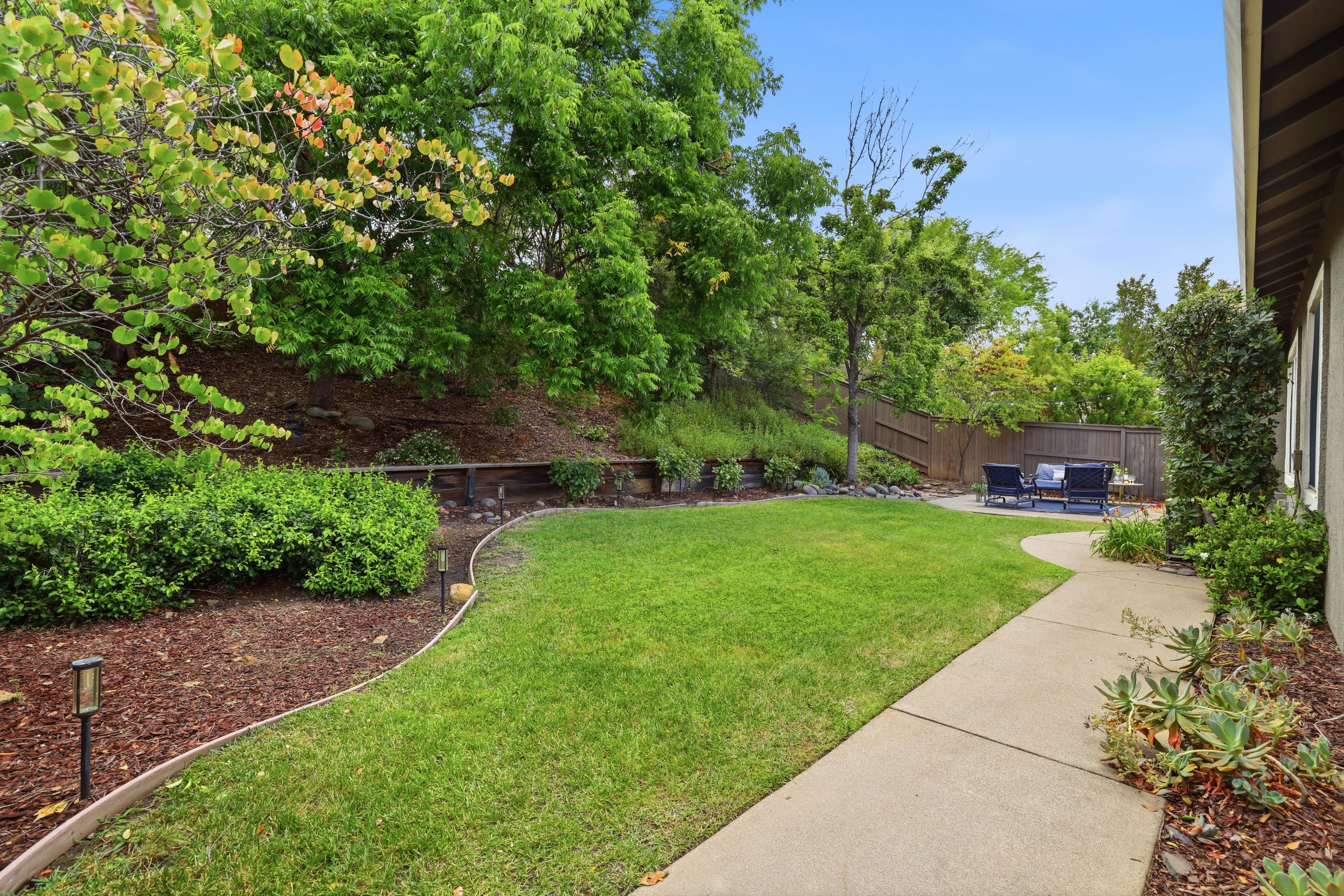 3271 Stonehurst Drive 