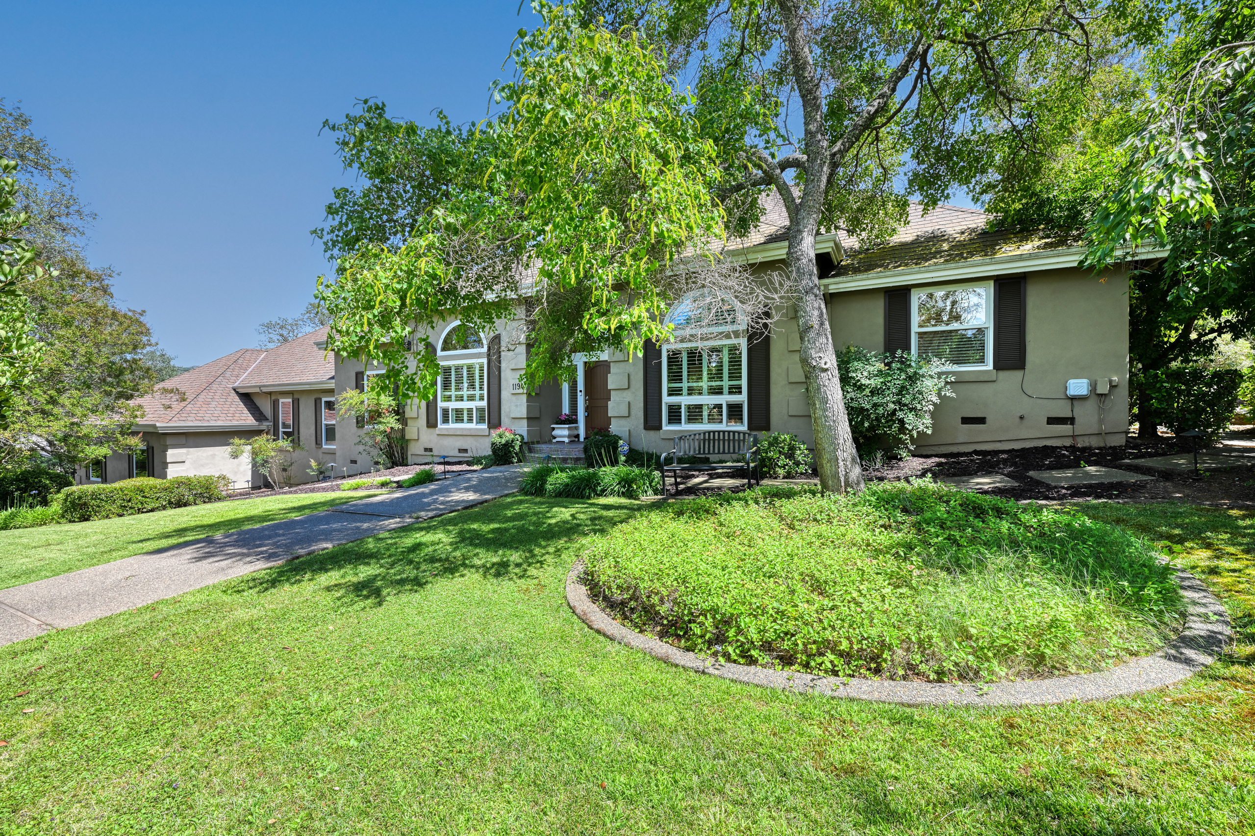 1194 Shetland Way 