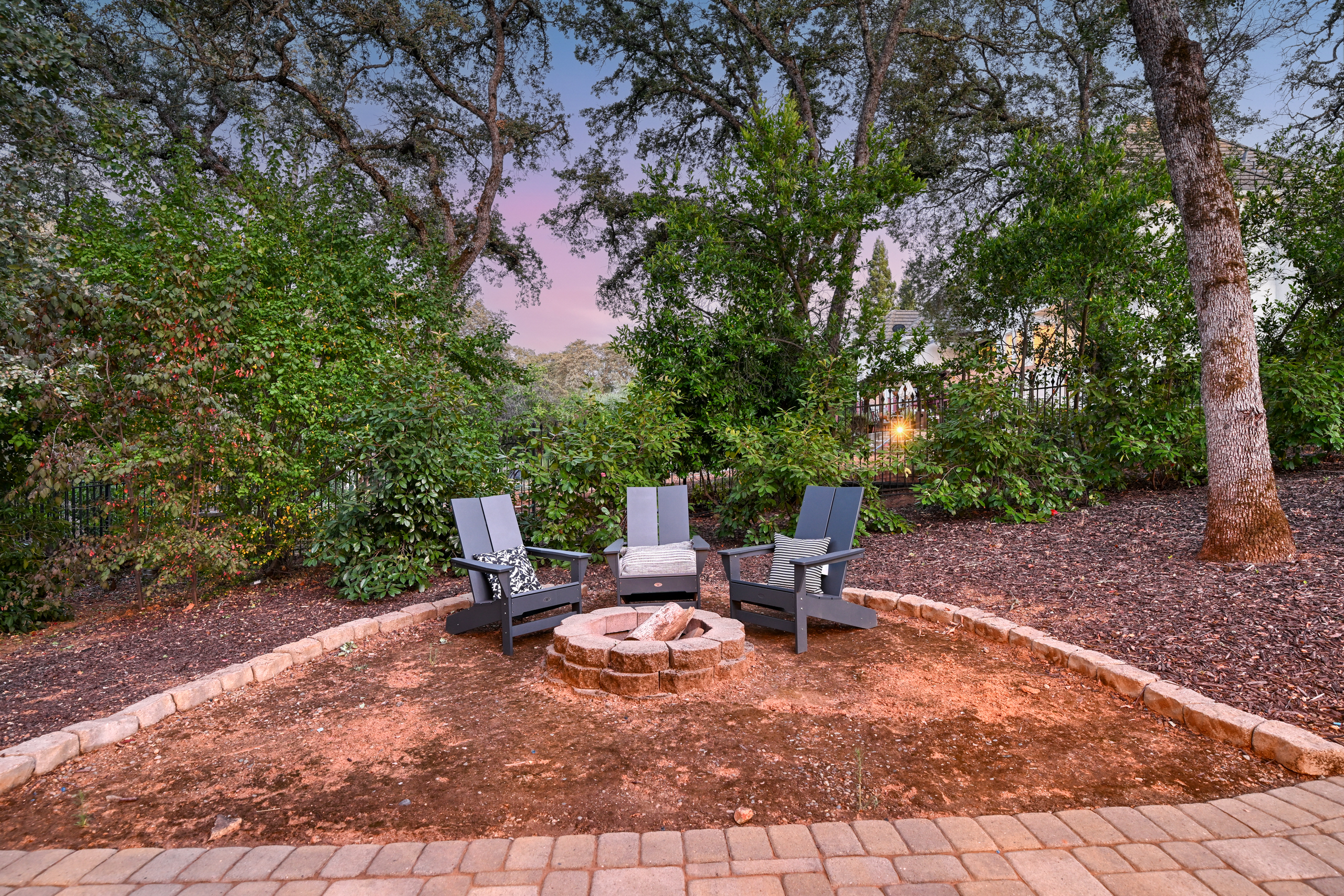 1194 Shetland Way 