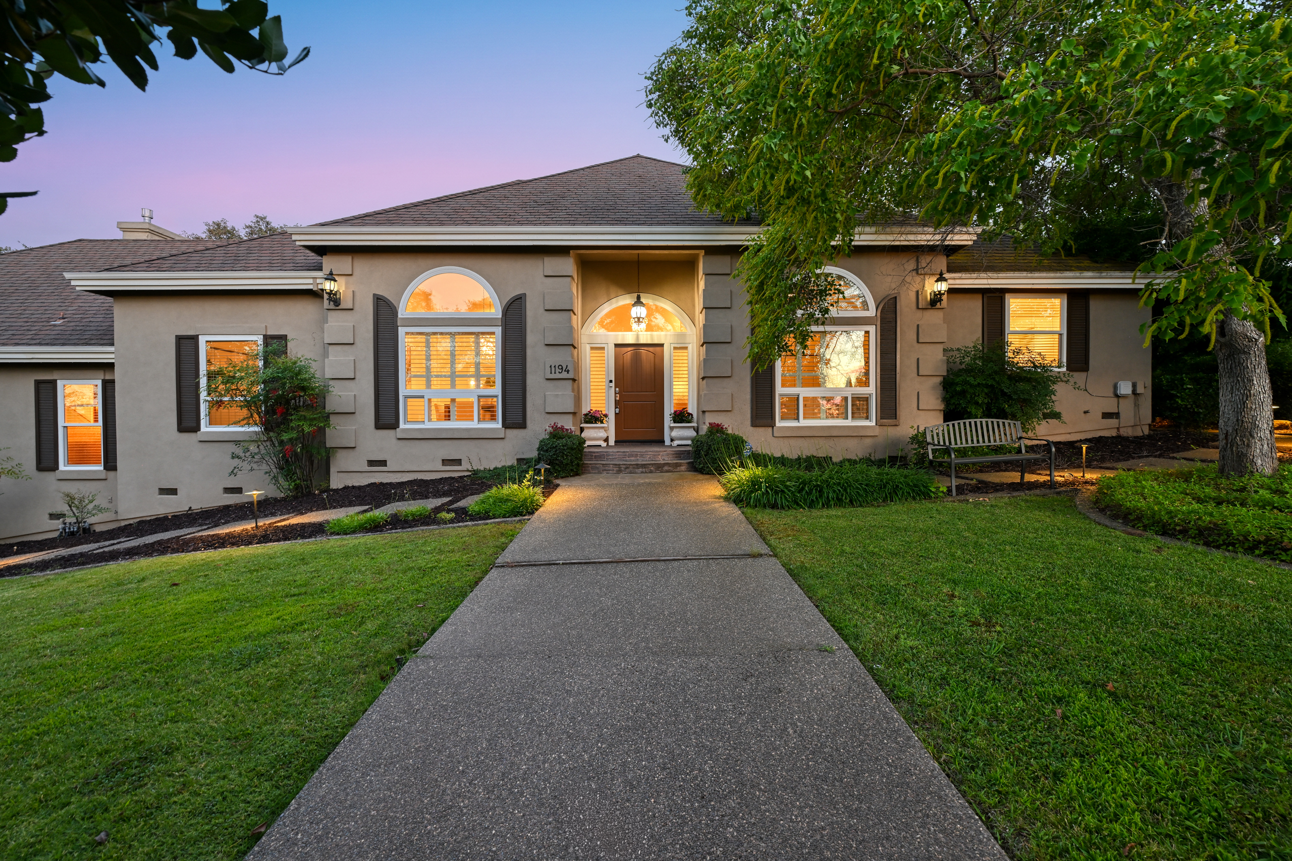 1194 Shetland Way 