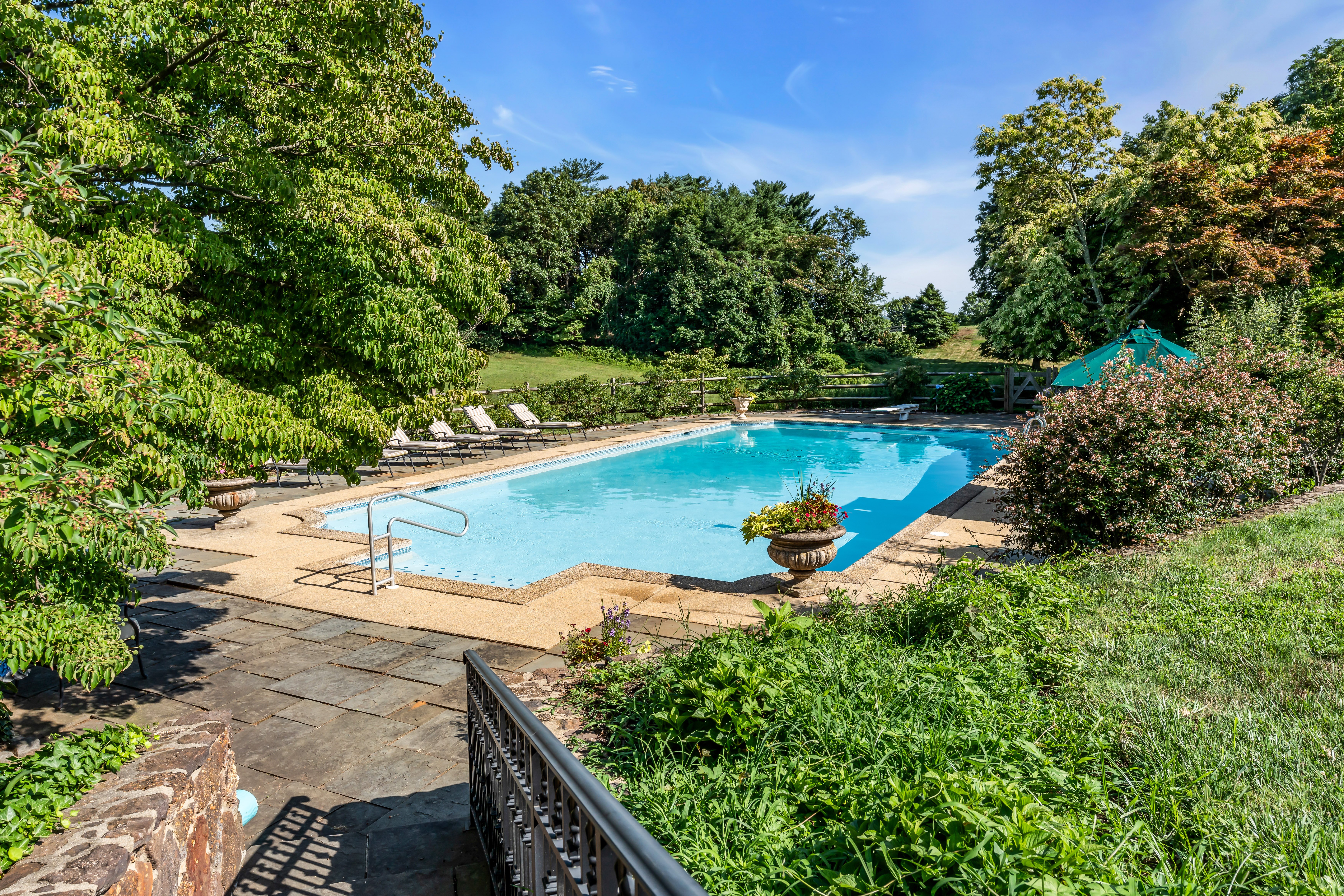 40 Independence Rd