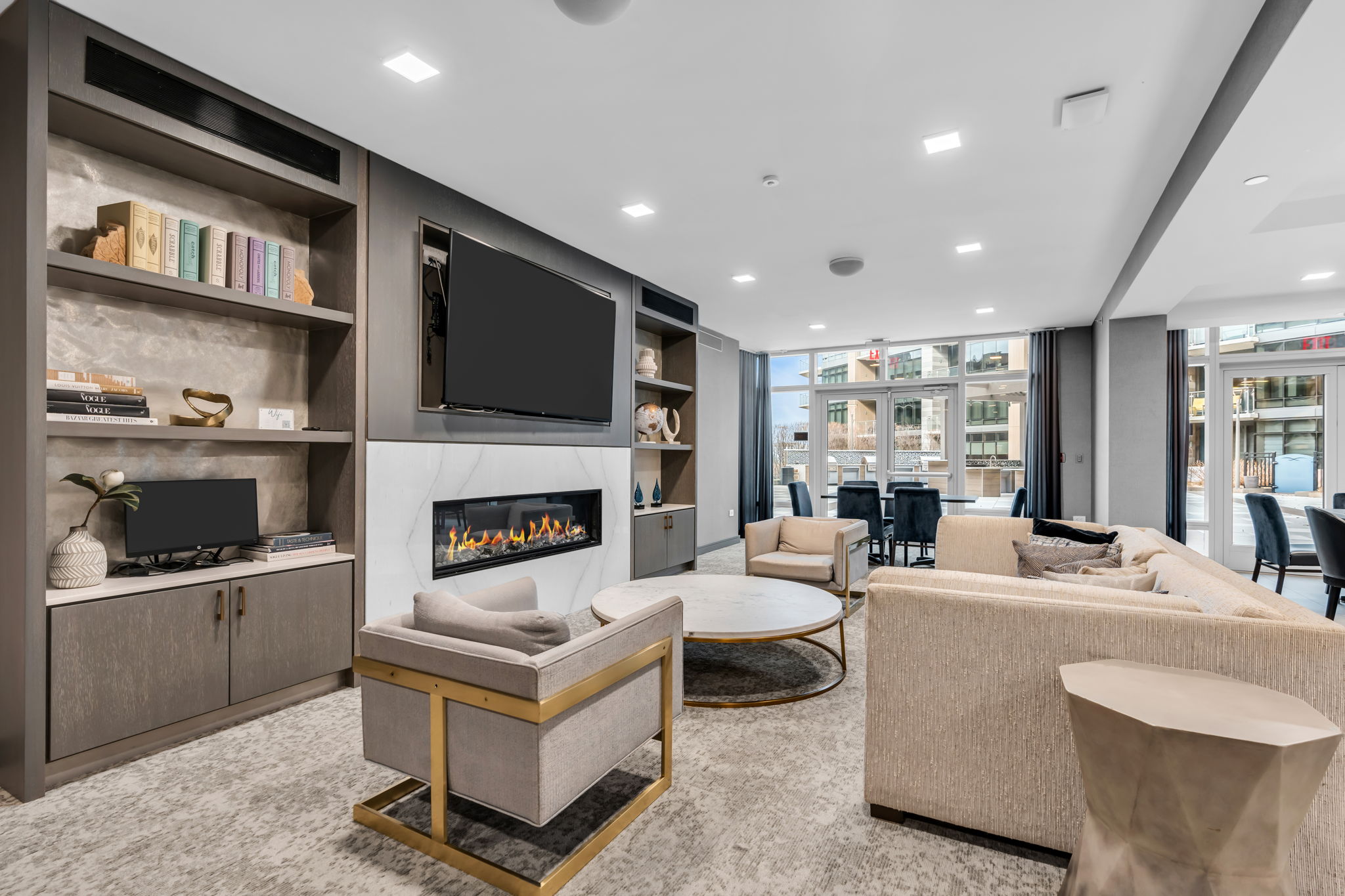 15 Morris Ave - PH 609