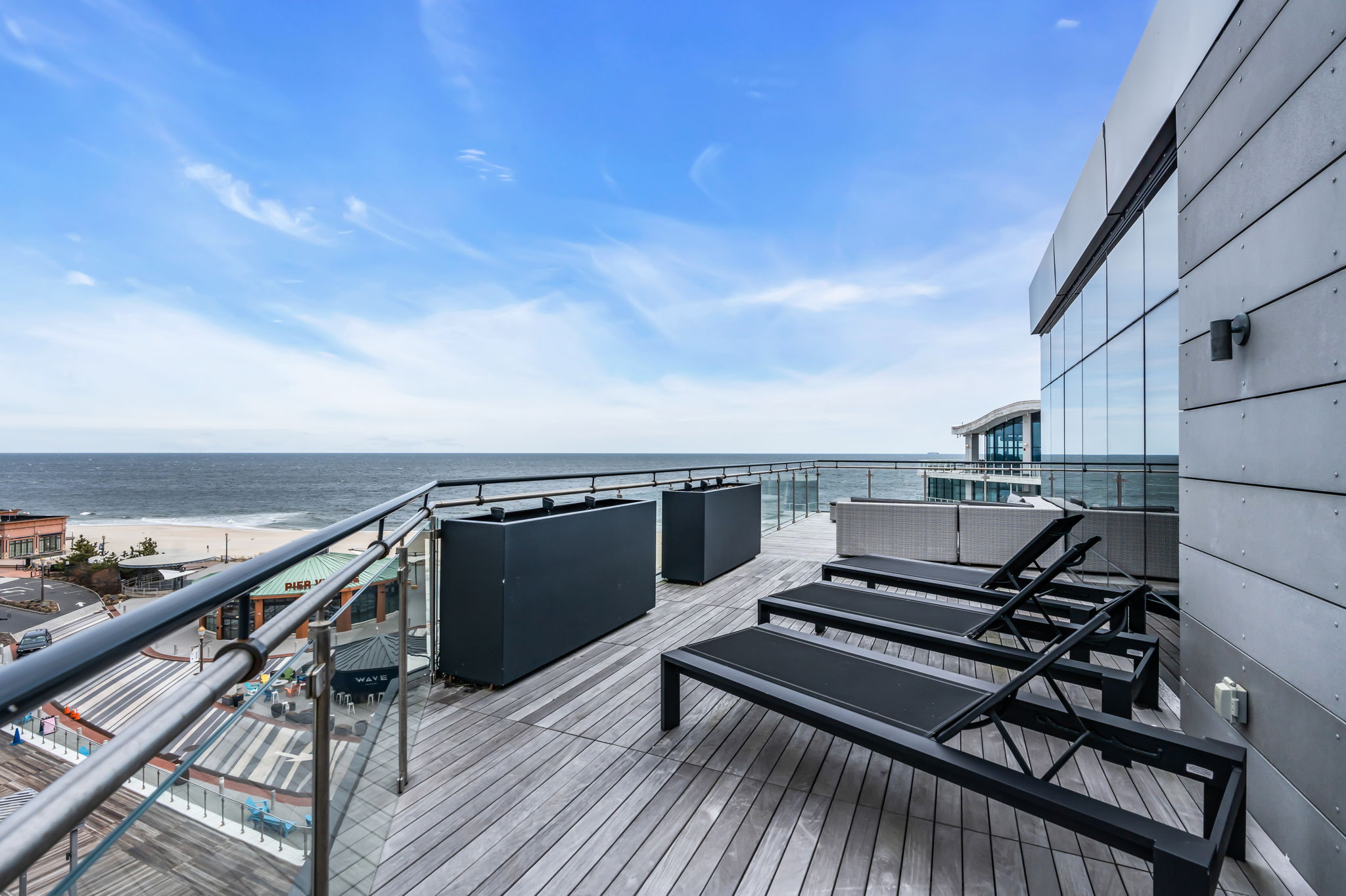 15 Morris Ave - PH 609