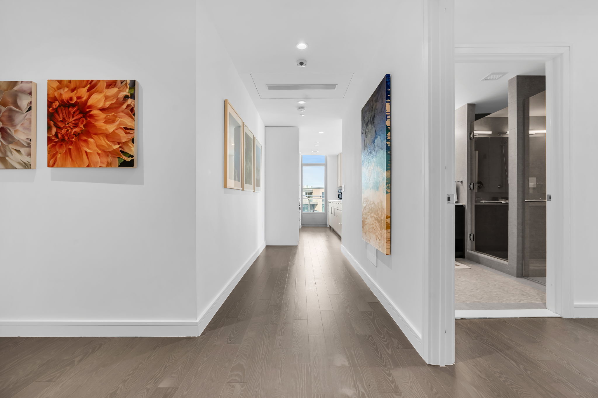 15 Morris Ave - PH 609