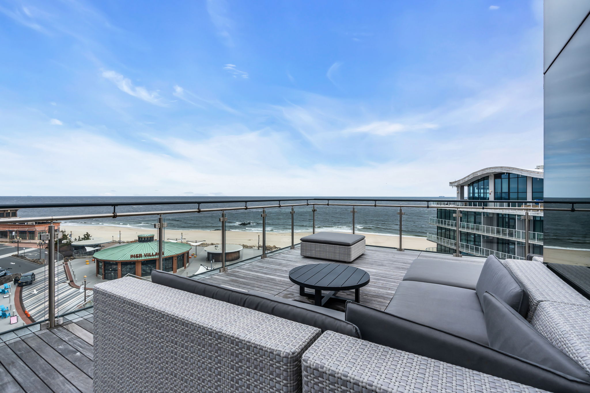 15 Morris Ave - PH 609