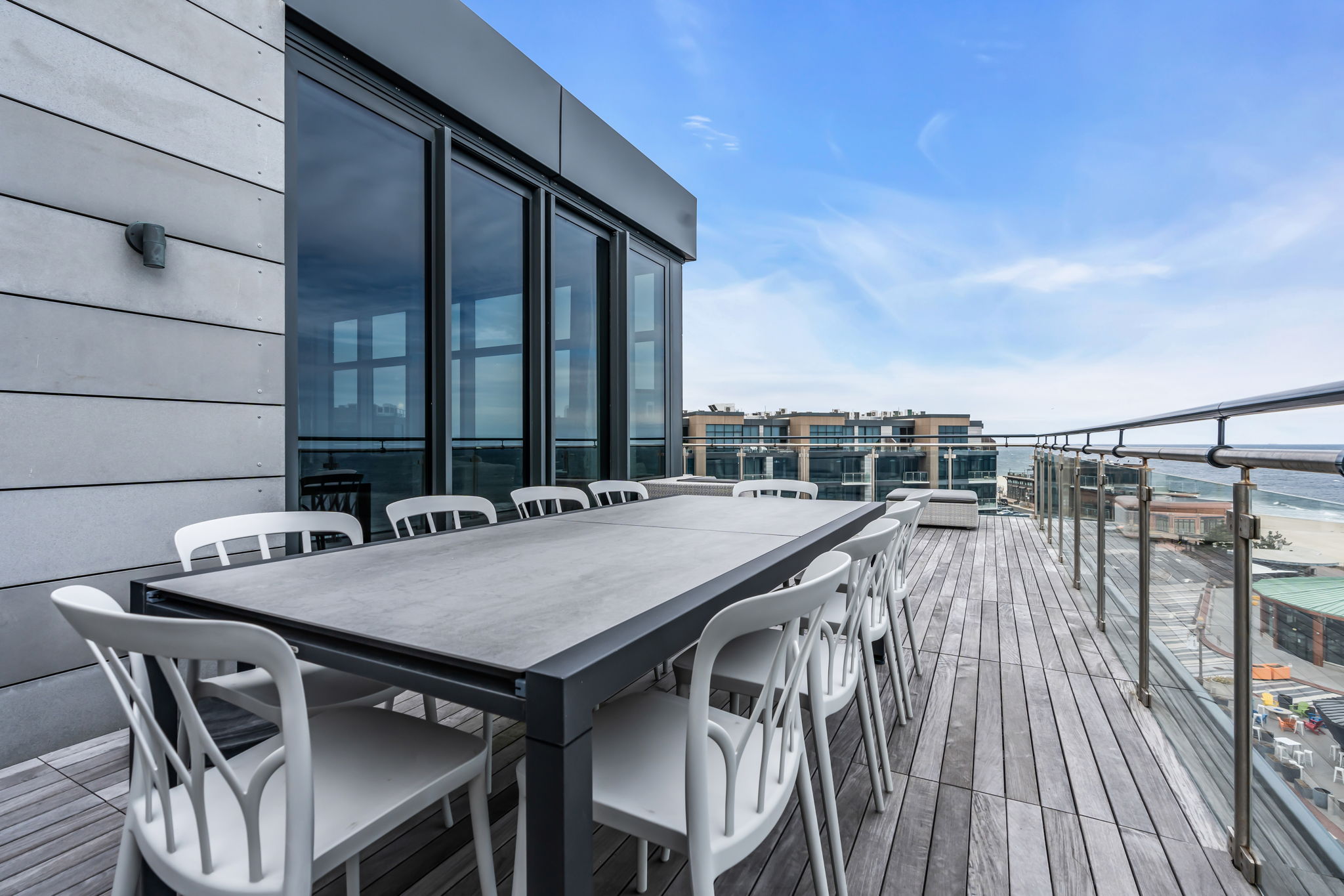 15 Morris Ave - PH 609