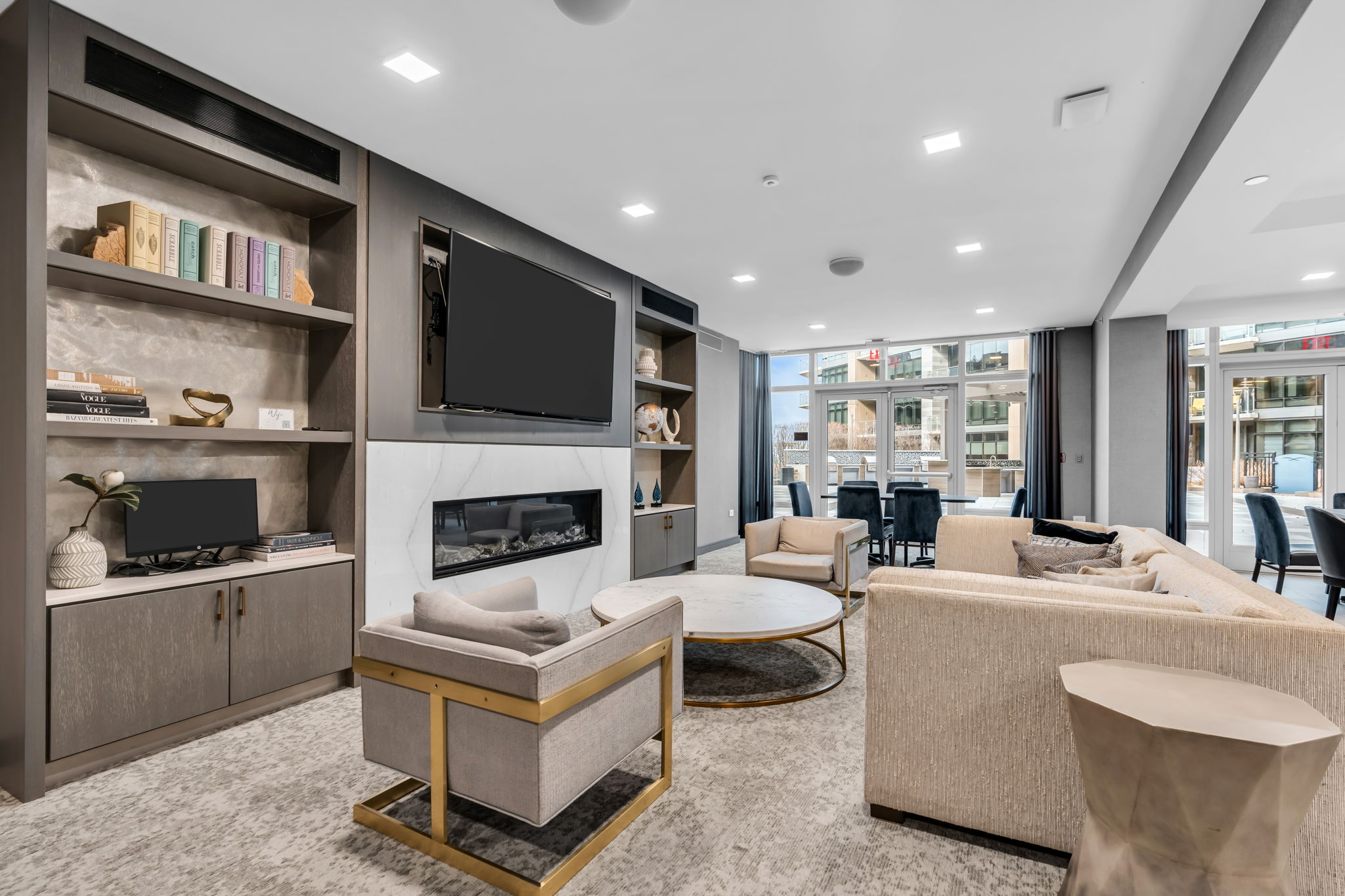 15 Morris Ave - PH 609