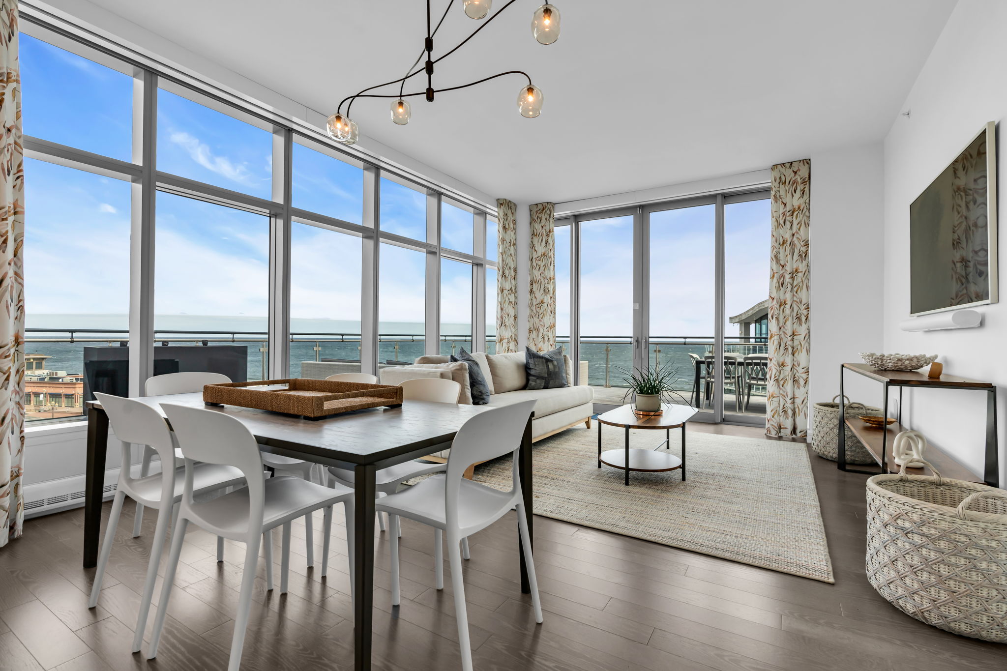 15 Morris Ave - PH 609