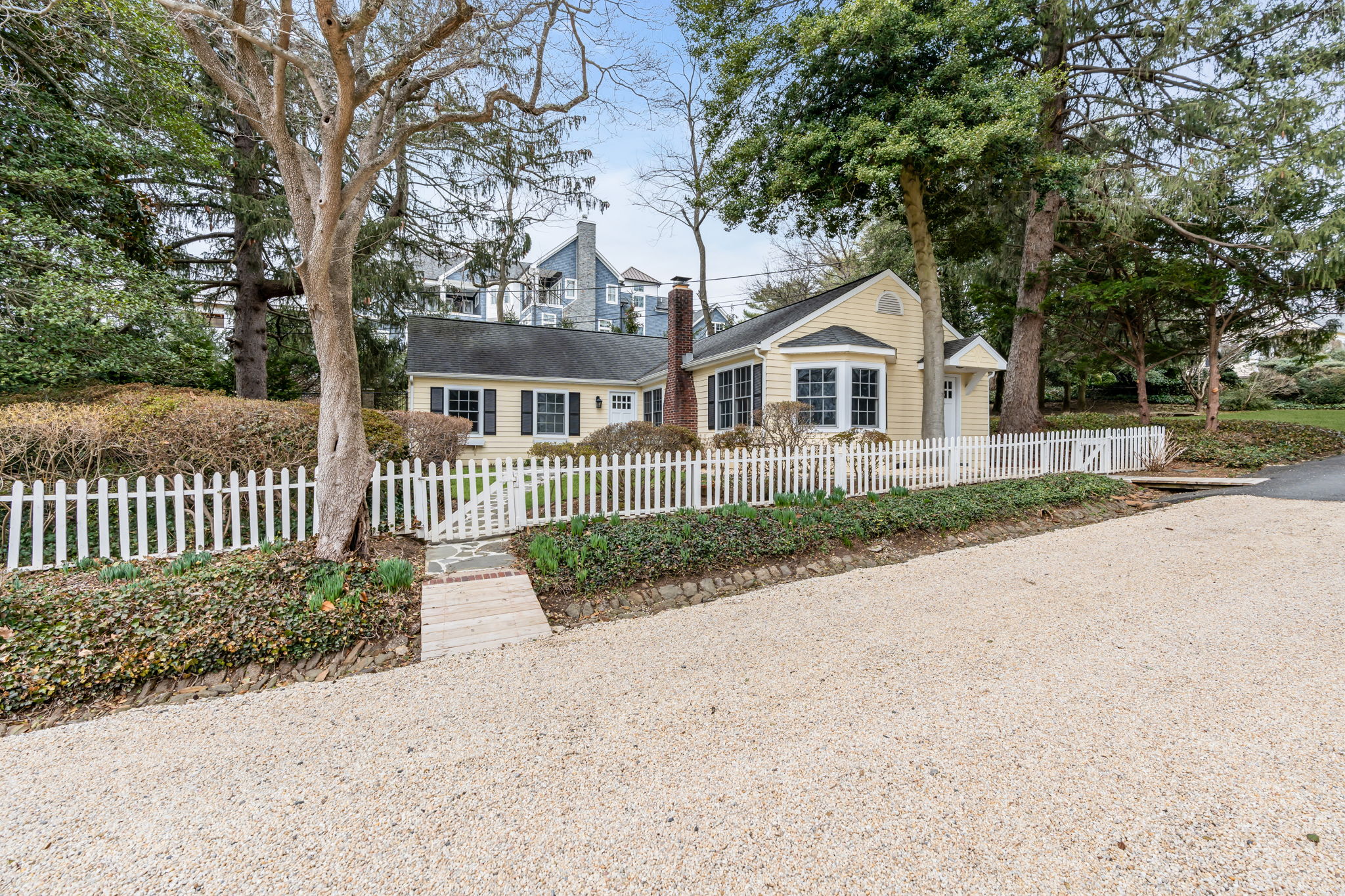 734 Navesink River Rd