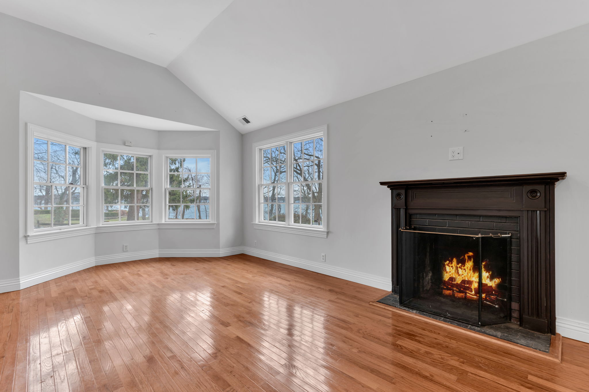 734 Navesink River Rd
