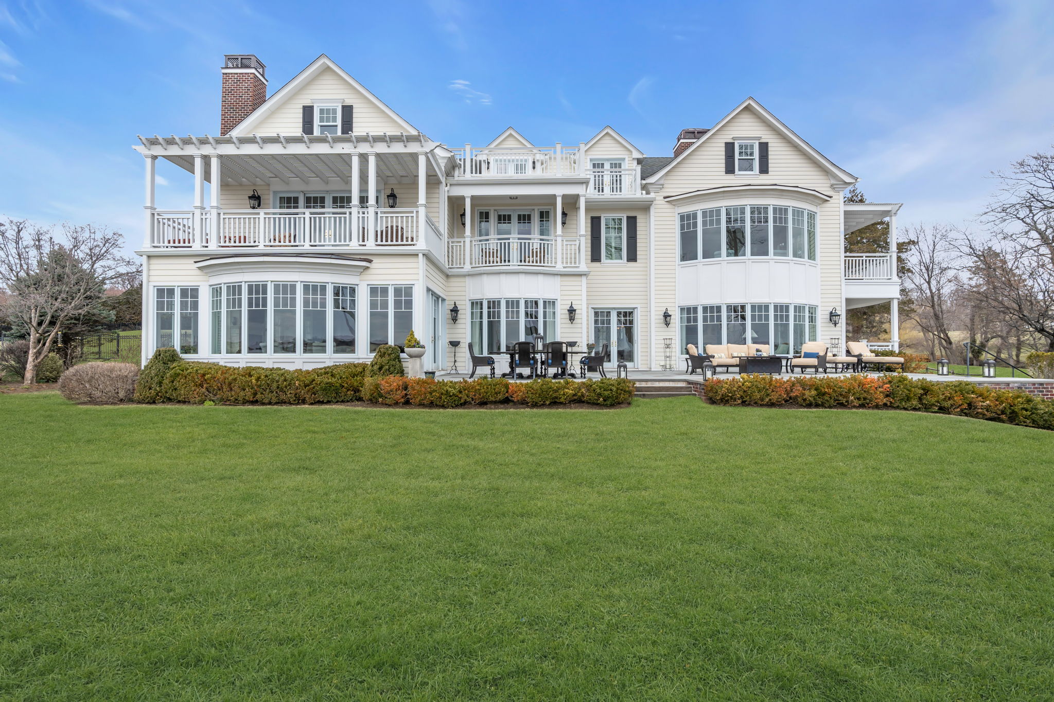 734 Navesink River Rd