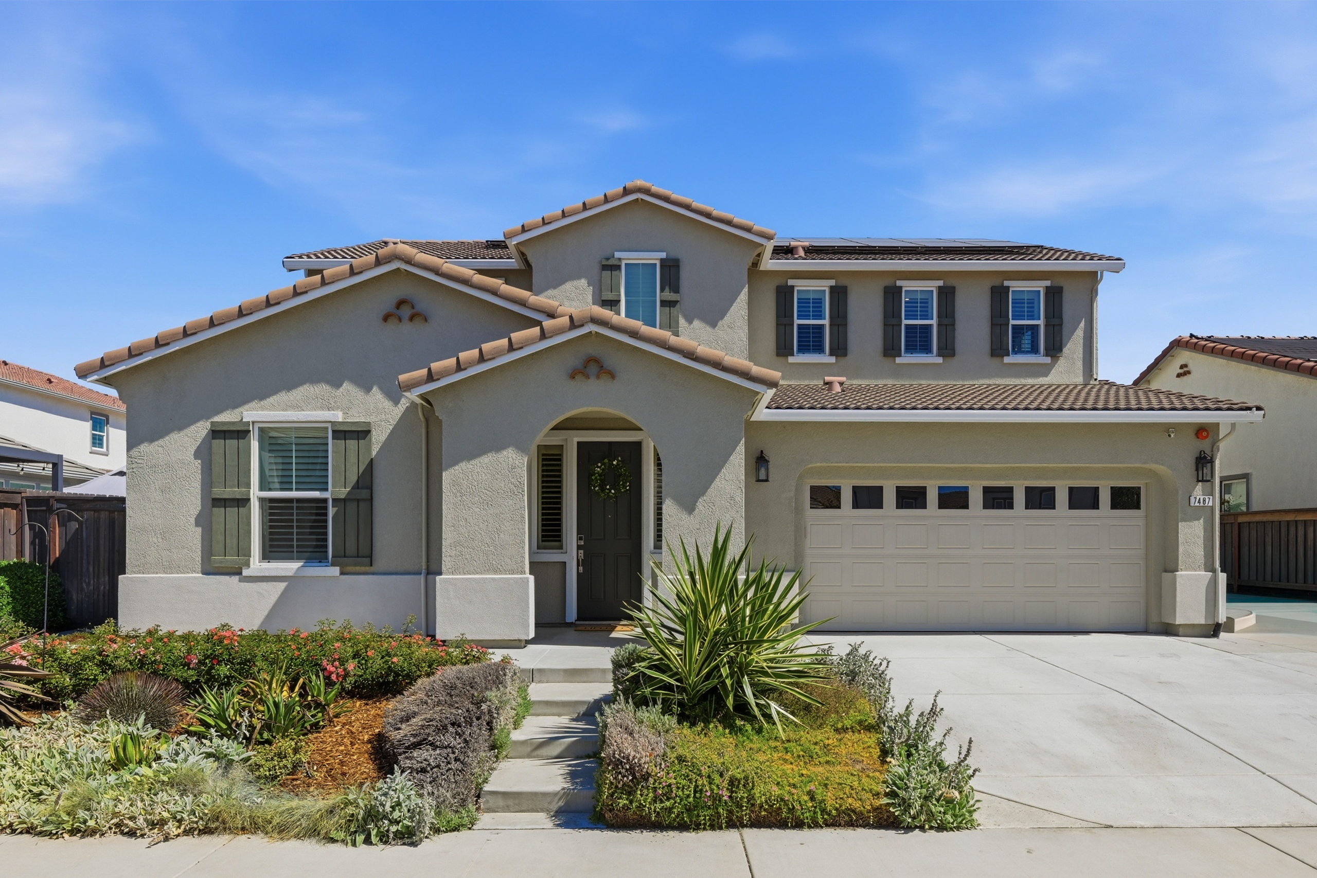 7487 Darque Way 