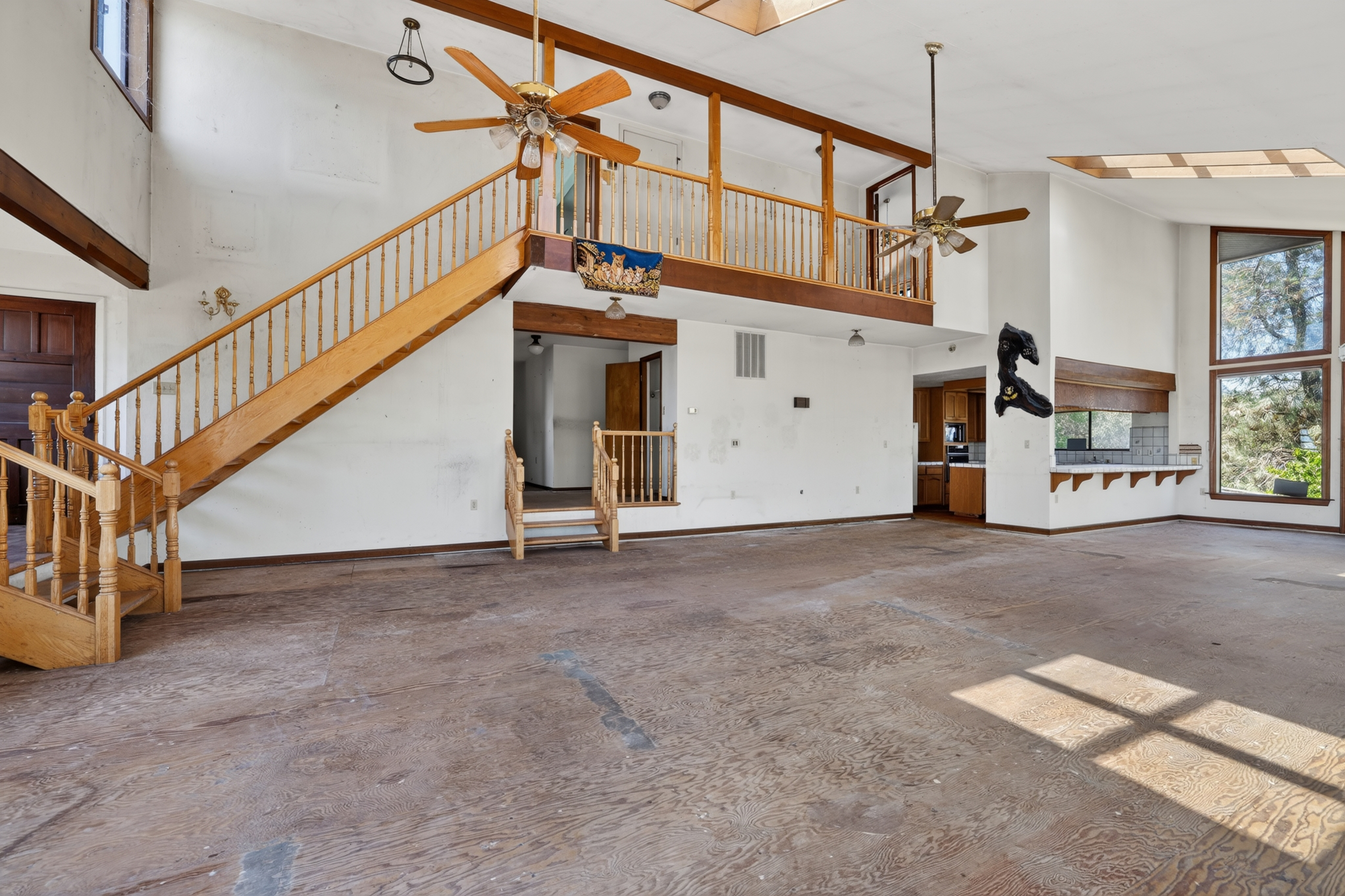 5049 Lake Forest Drive 