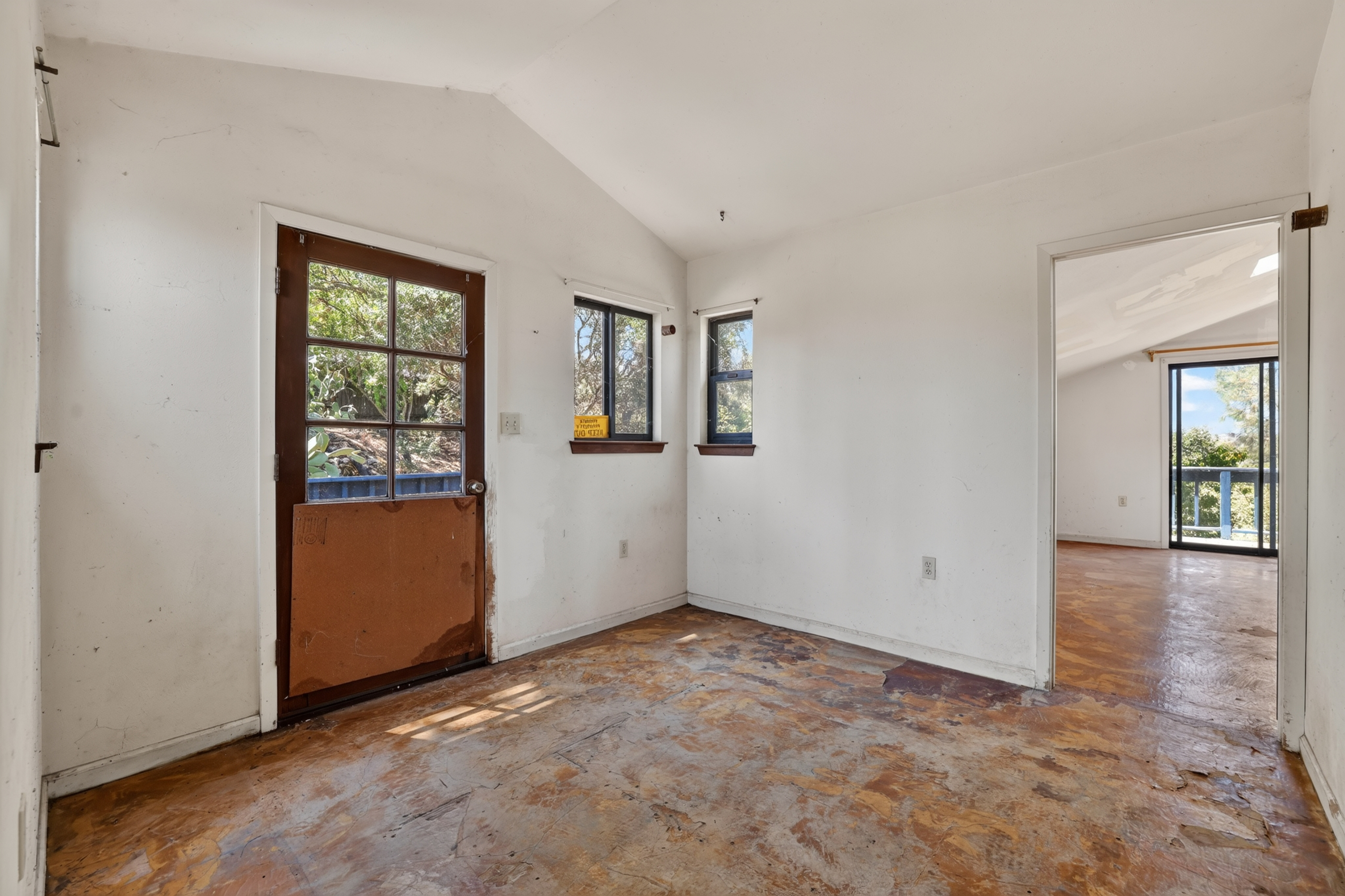 5049 Lake Forest Drive 
