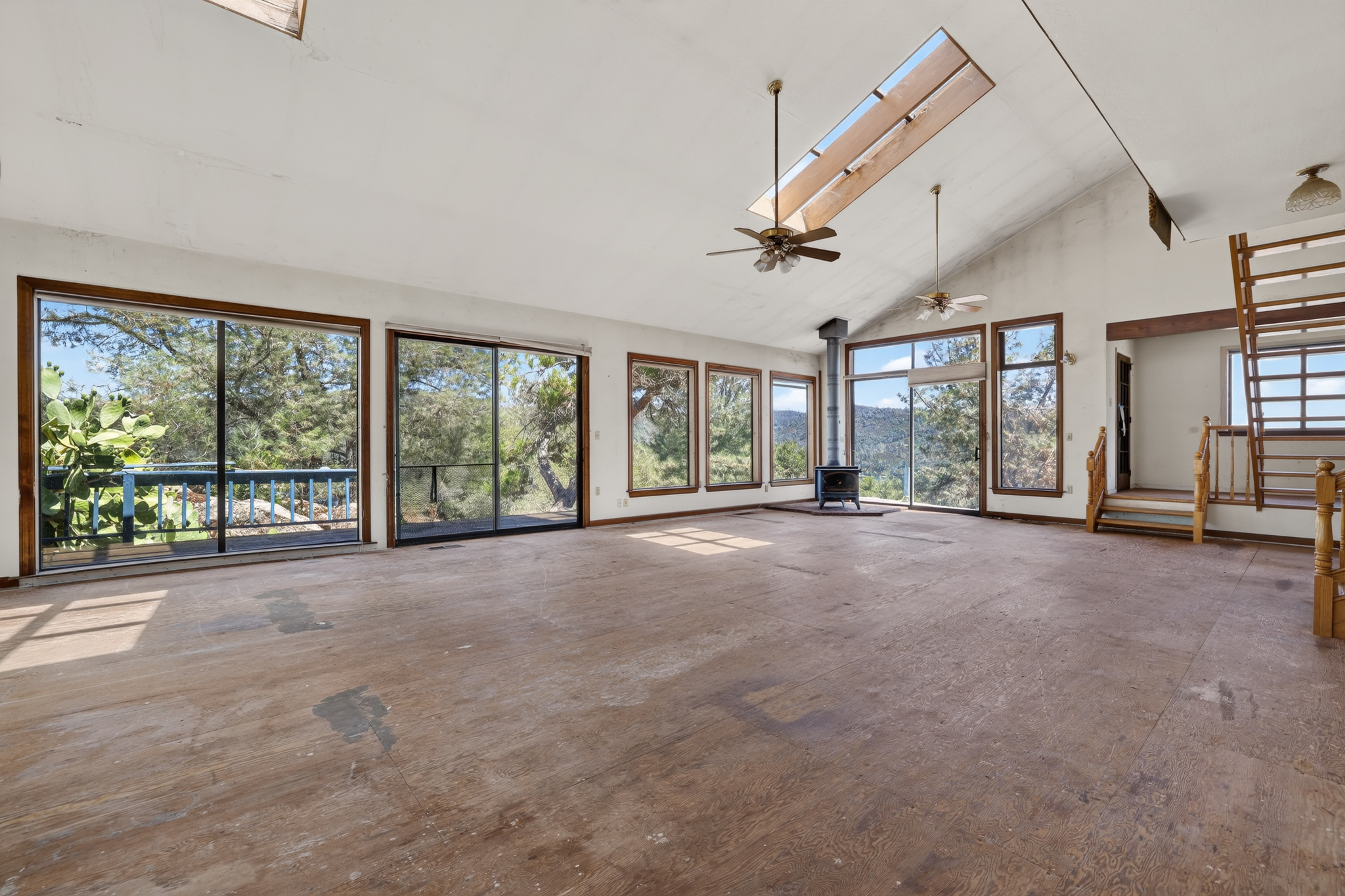 5049 Lake Forest Drive 