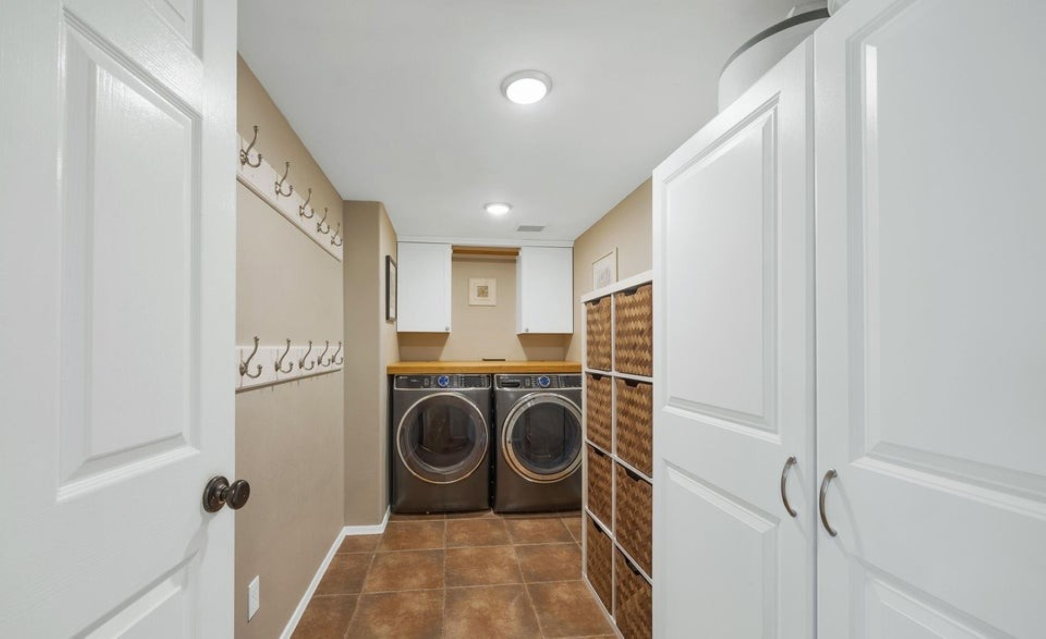 1550 E Ganymede Drive 