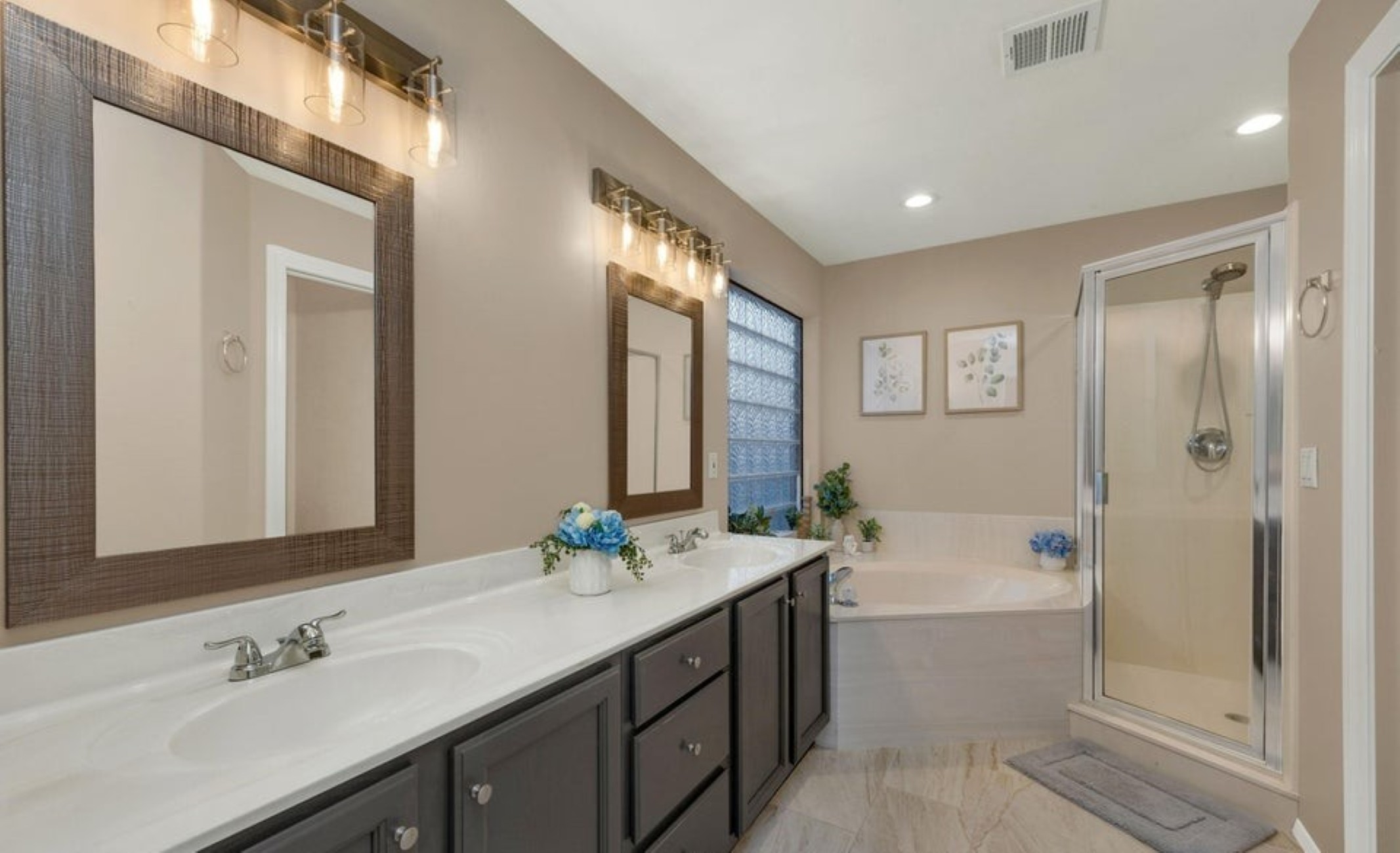 1550 E Ganymede Drive 