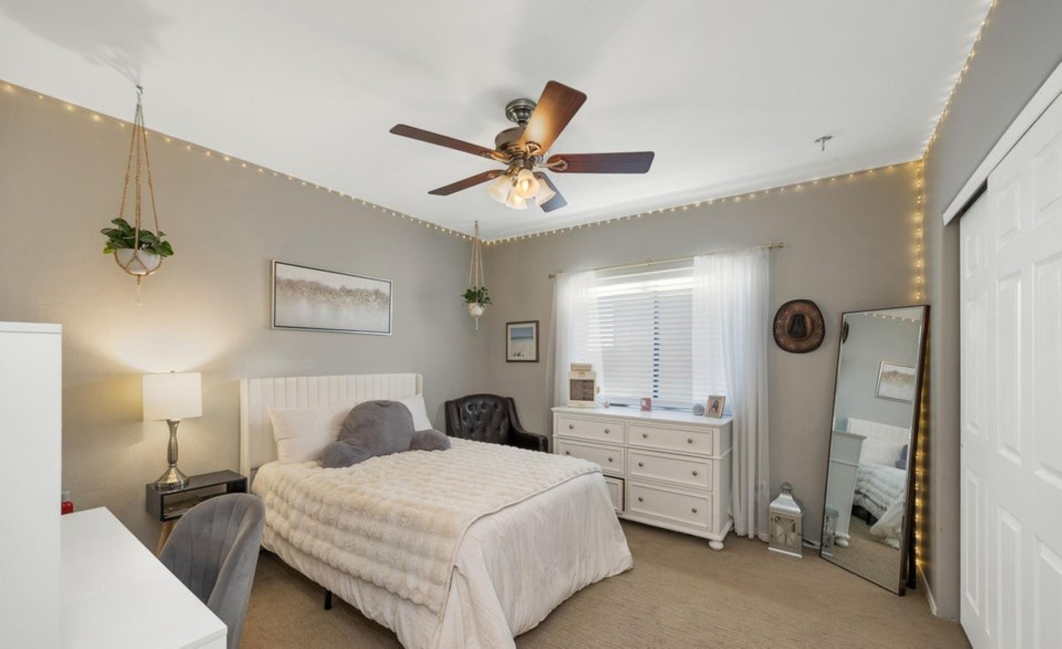 1550 E Ganymede Drive 