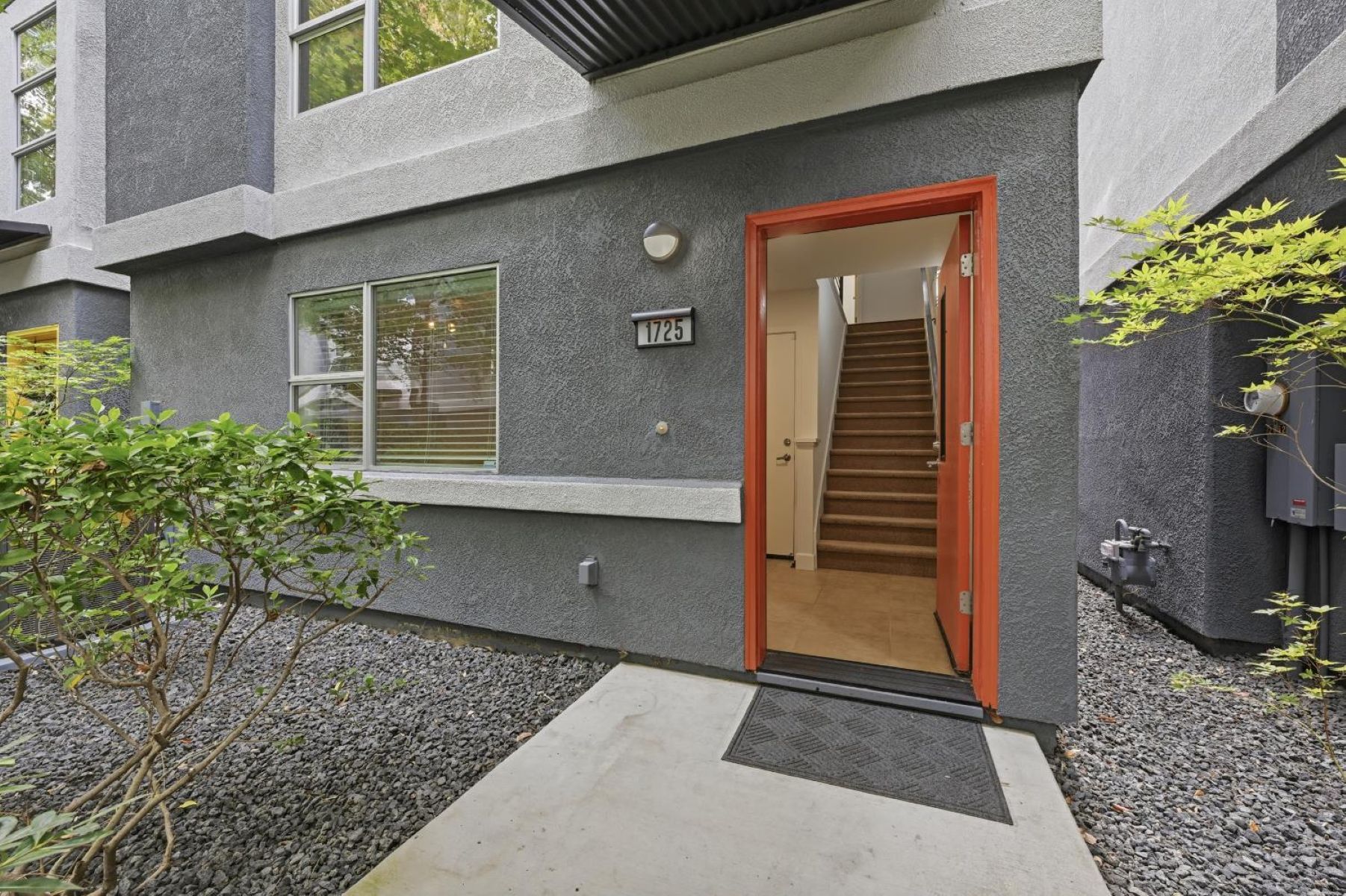 1725 East Socap Walk 