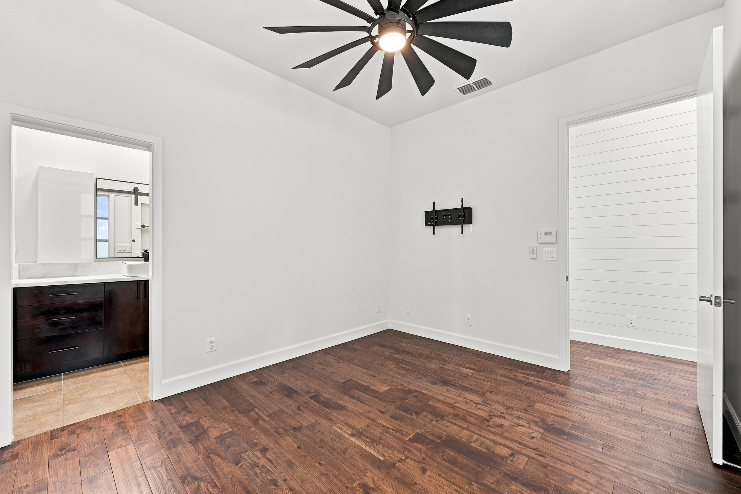 1725 East Socap Walk 