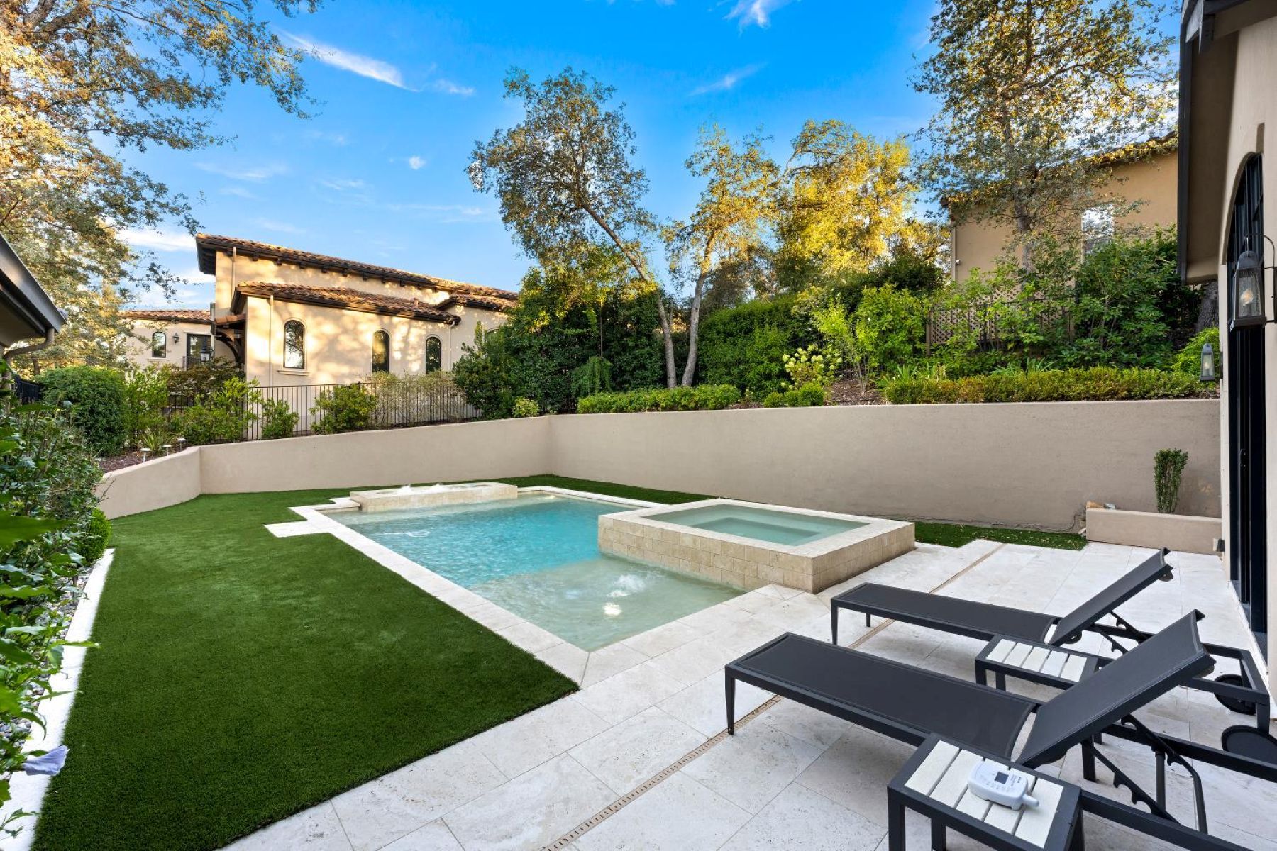 6016 Aldea Drive 