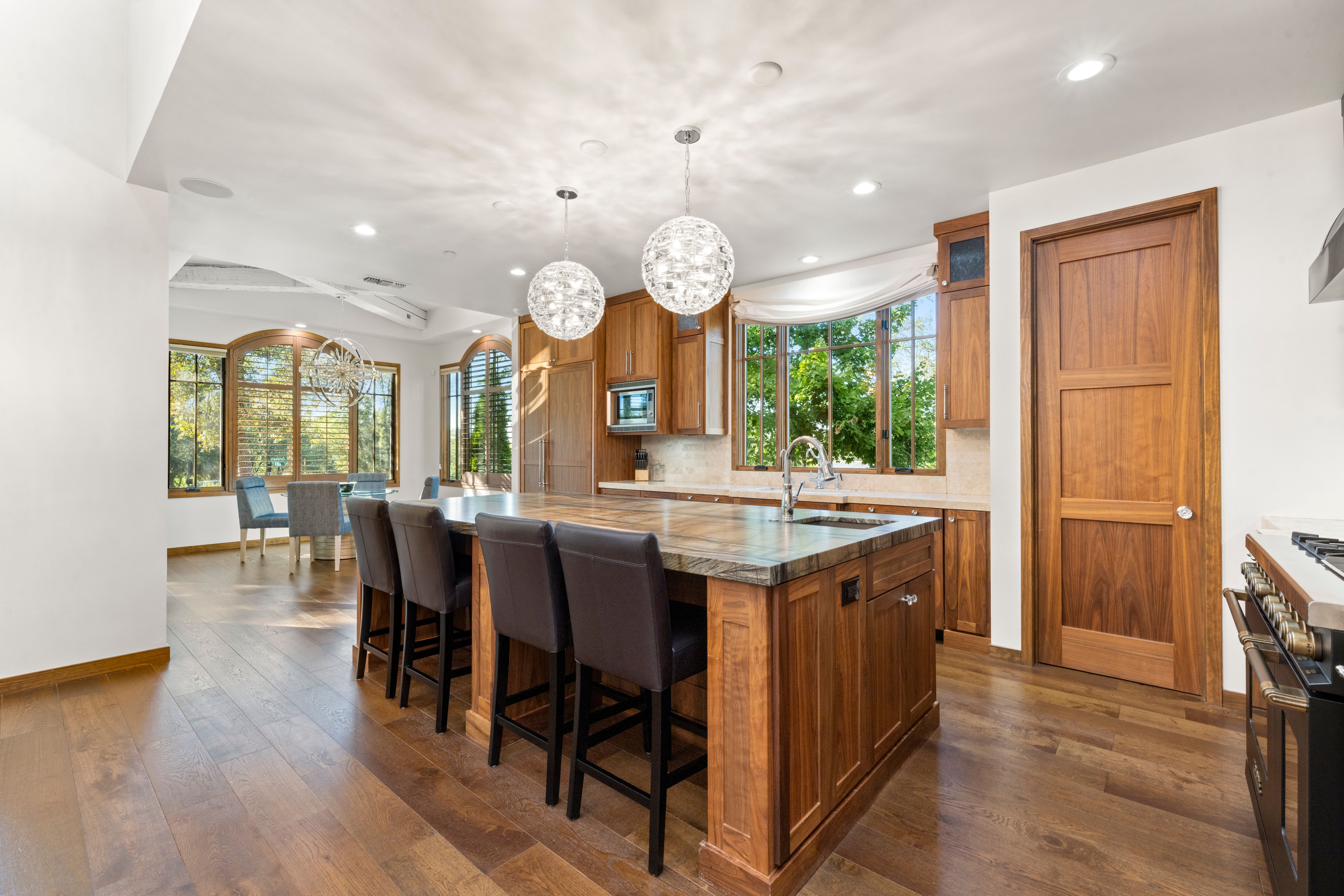 6016 Aldea Drive 