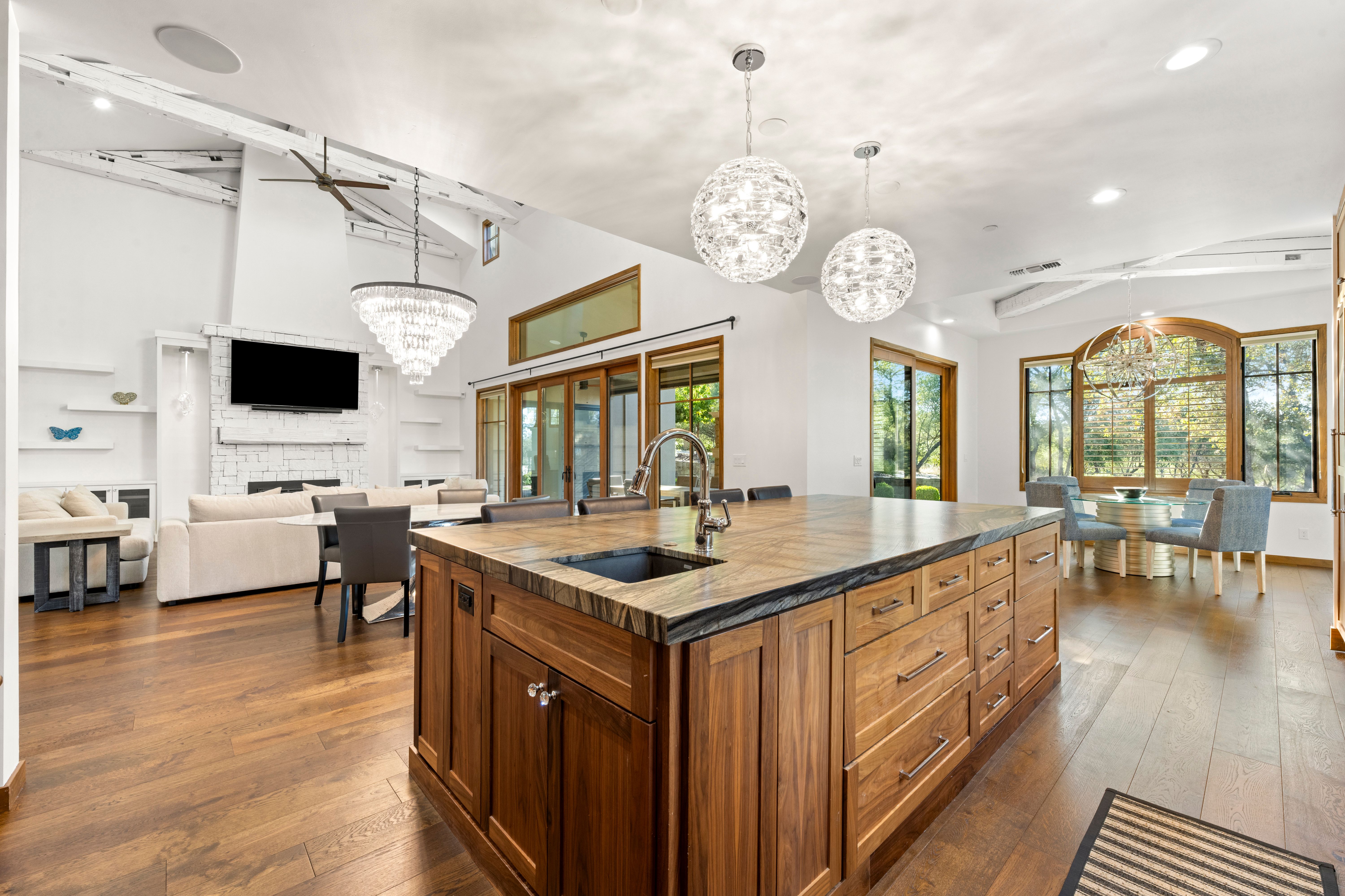 6016 Aldea Drive 