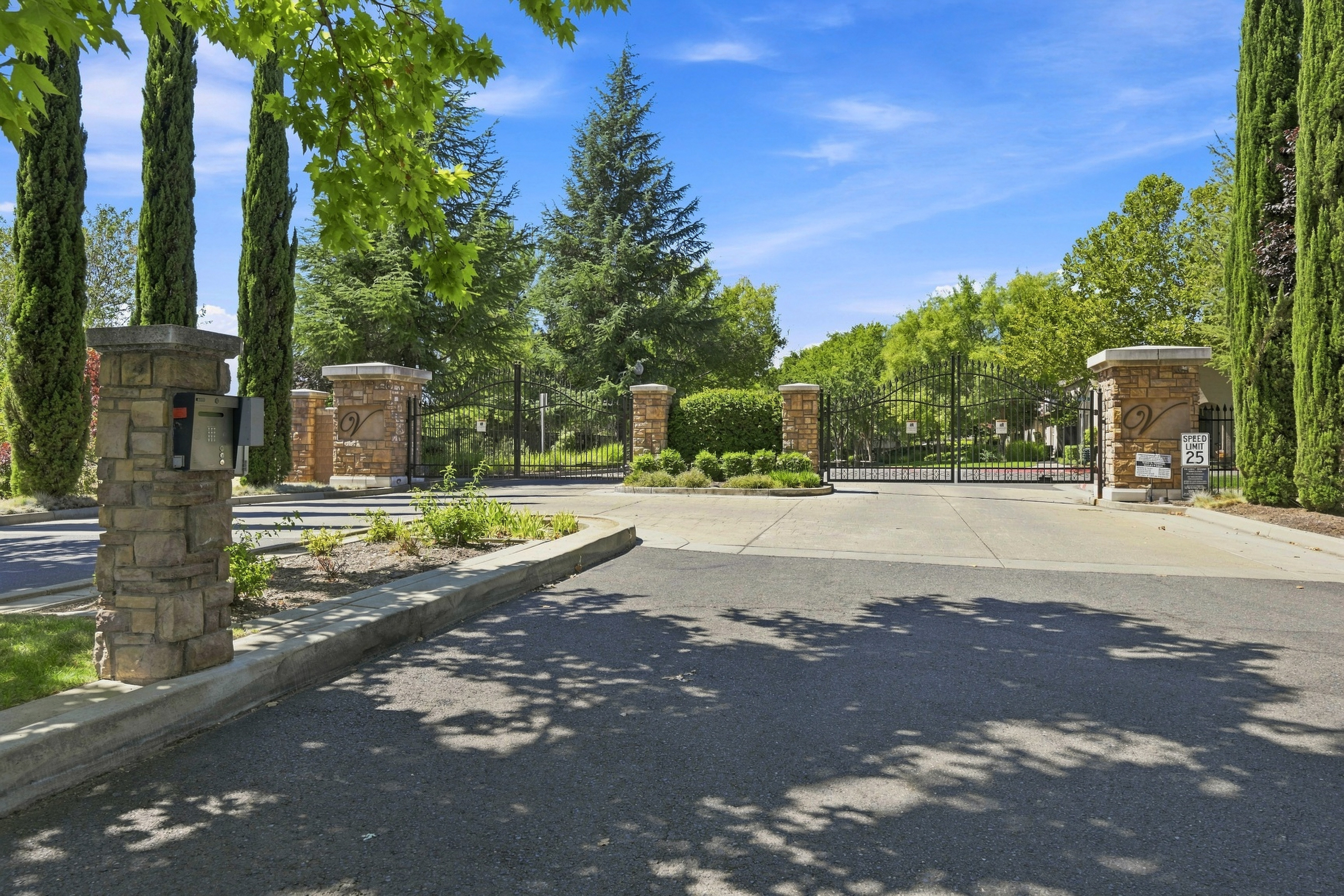50 Villa Gardens Court 