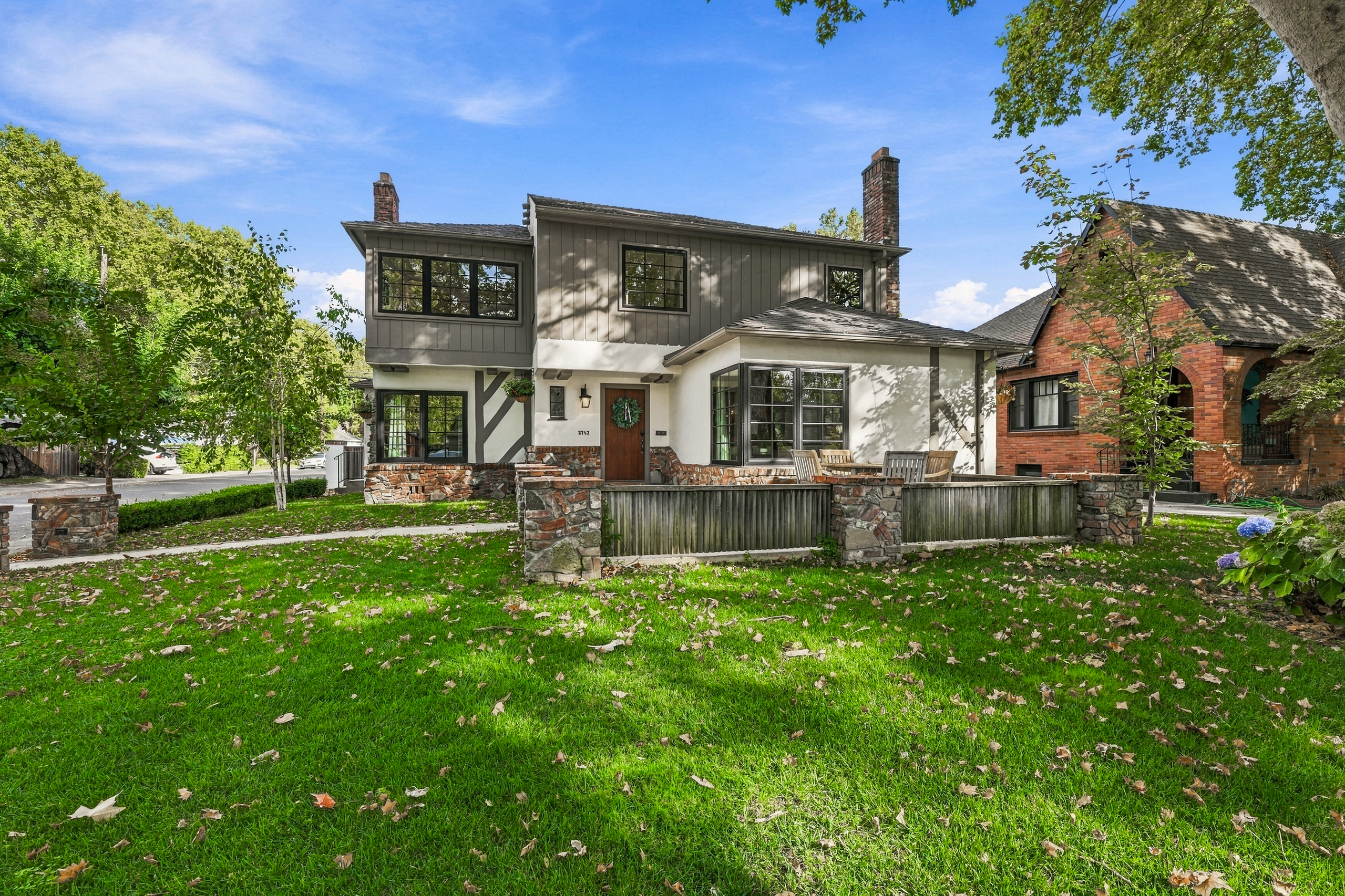 2743 Land Park Drive 
