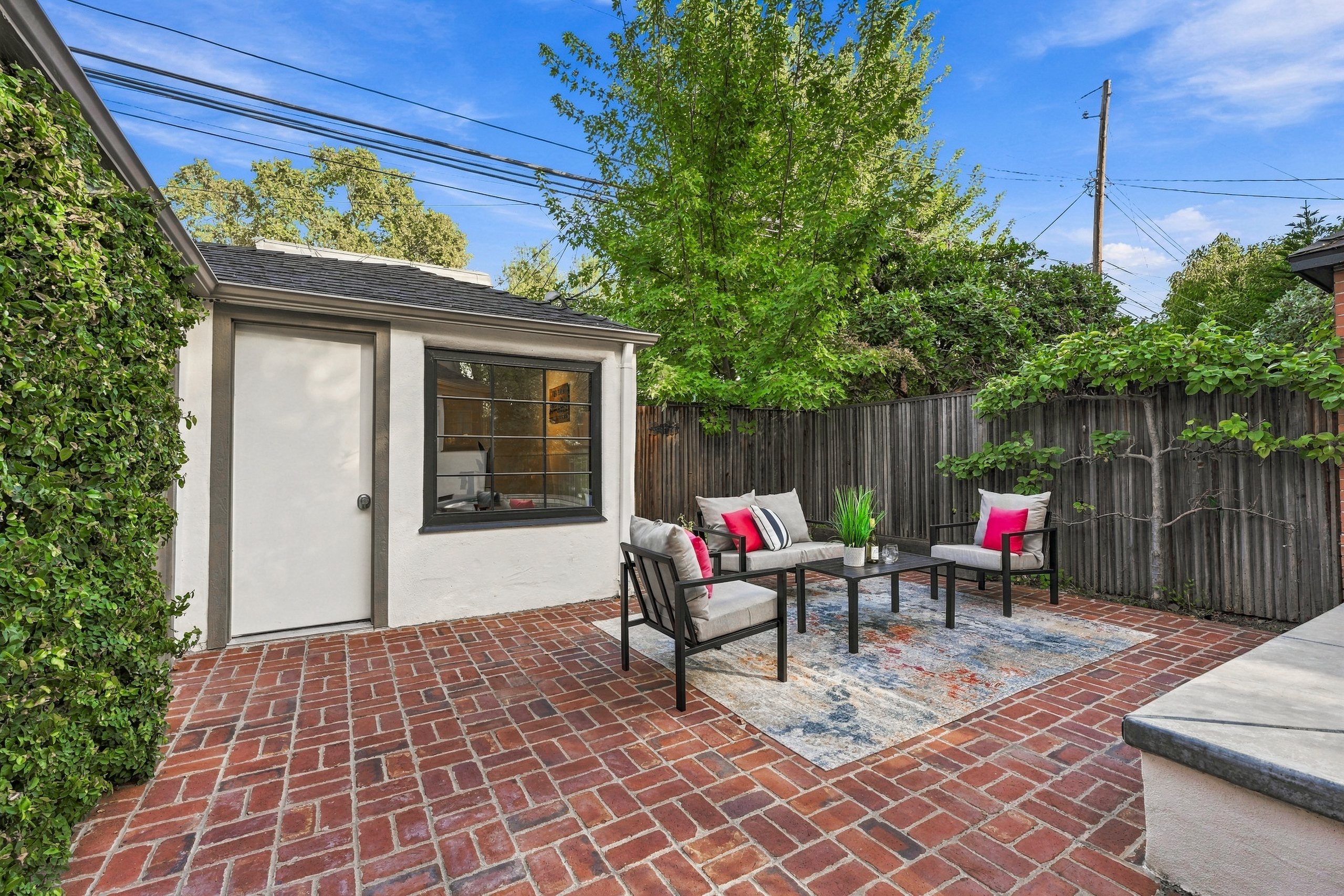 2743 Land Park Drive 