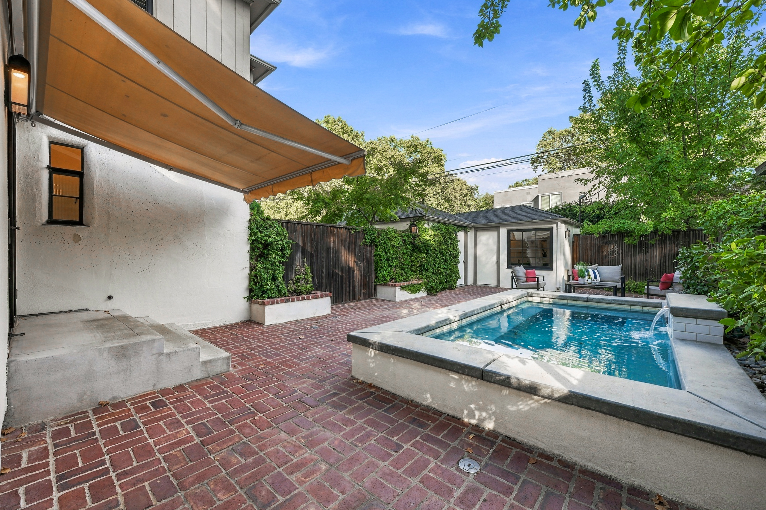 2743 Land Park Drive 