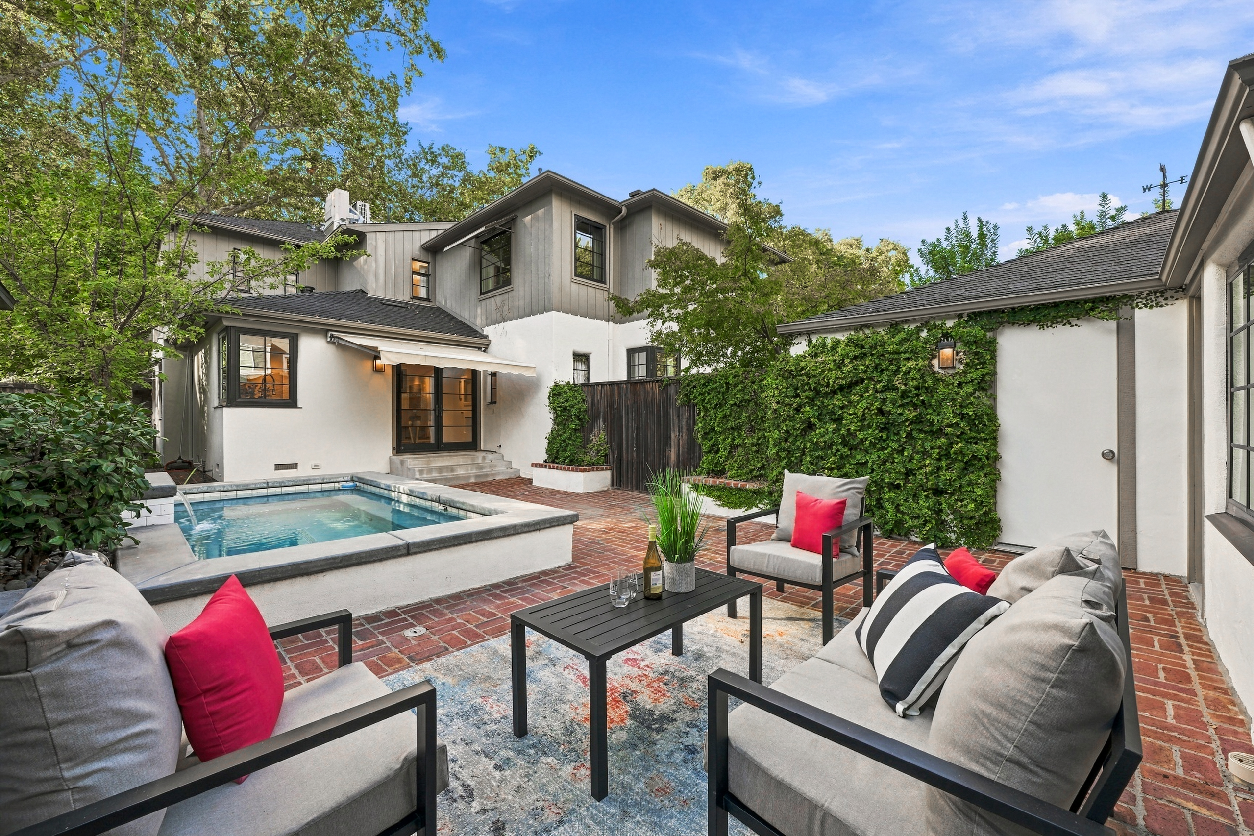 2743 Land Park Drive 
