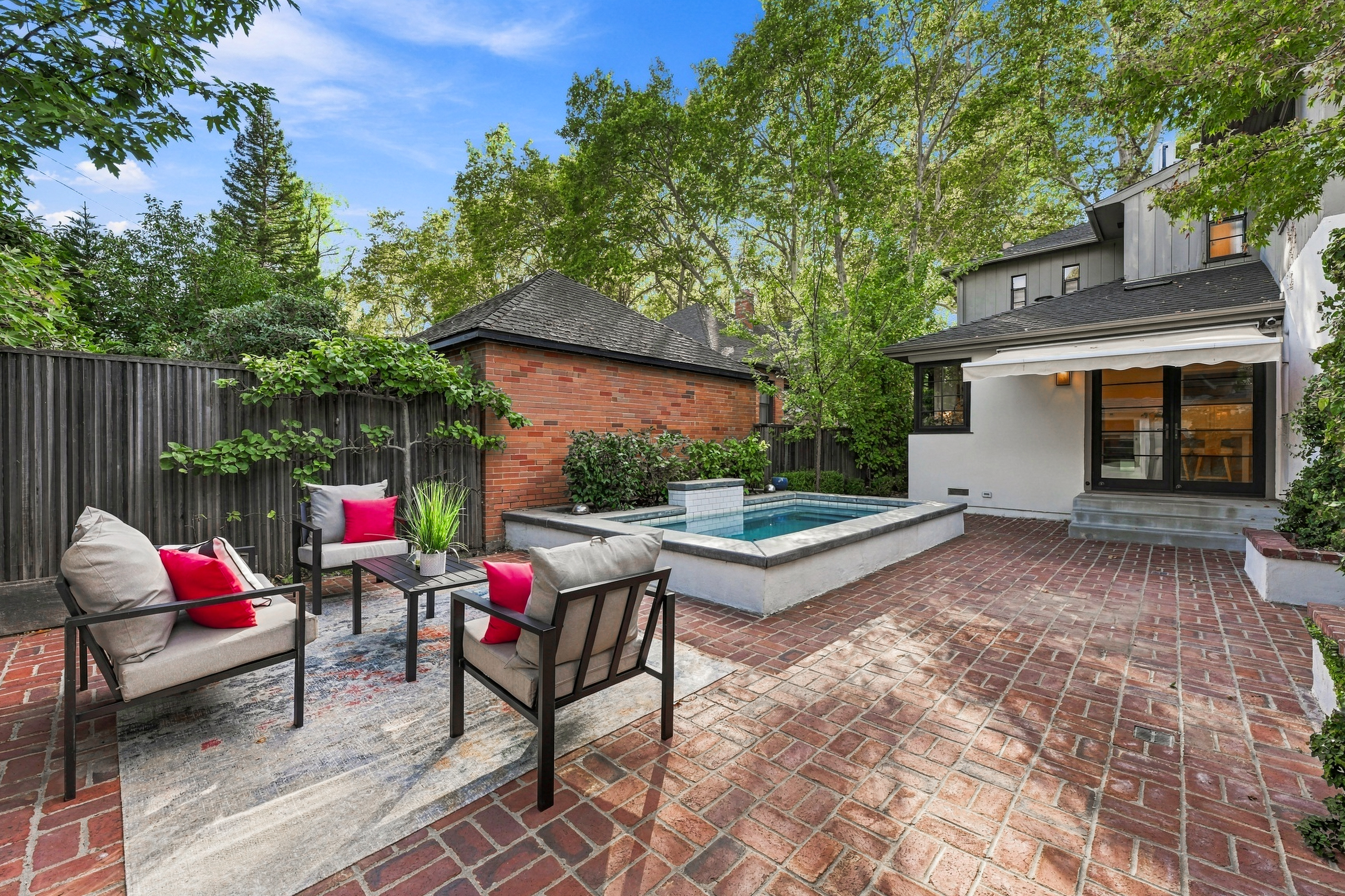 2743 Land Park Drive 