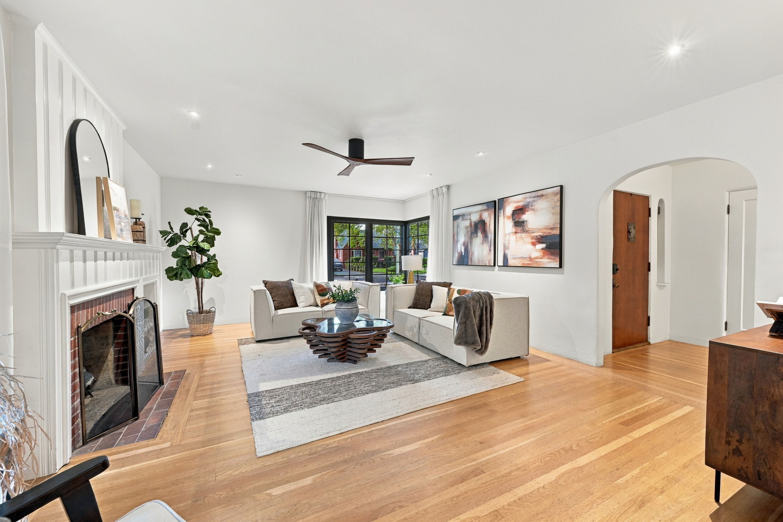2743 Land Park Drive 